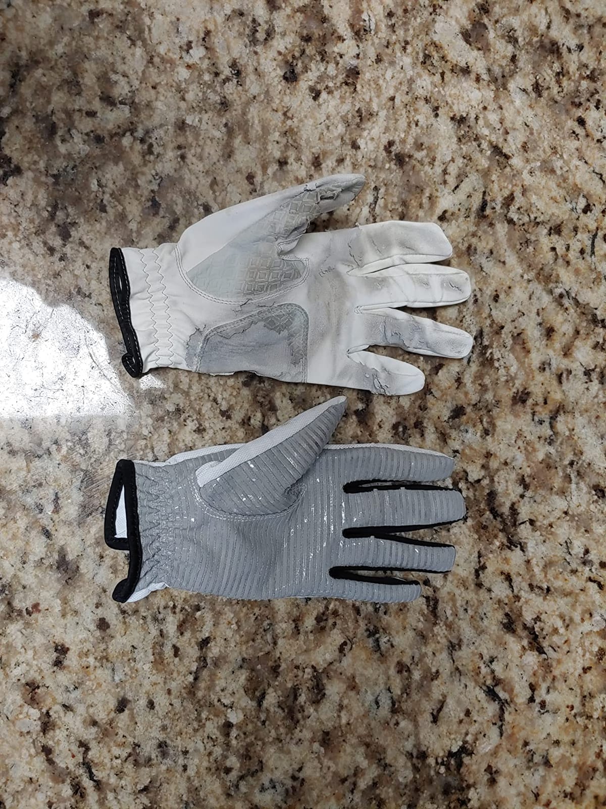 CaddyDaddy Claw Golf Gloves for Men Lasts 3-5 Times Longer Than Leather customer photo 1