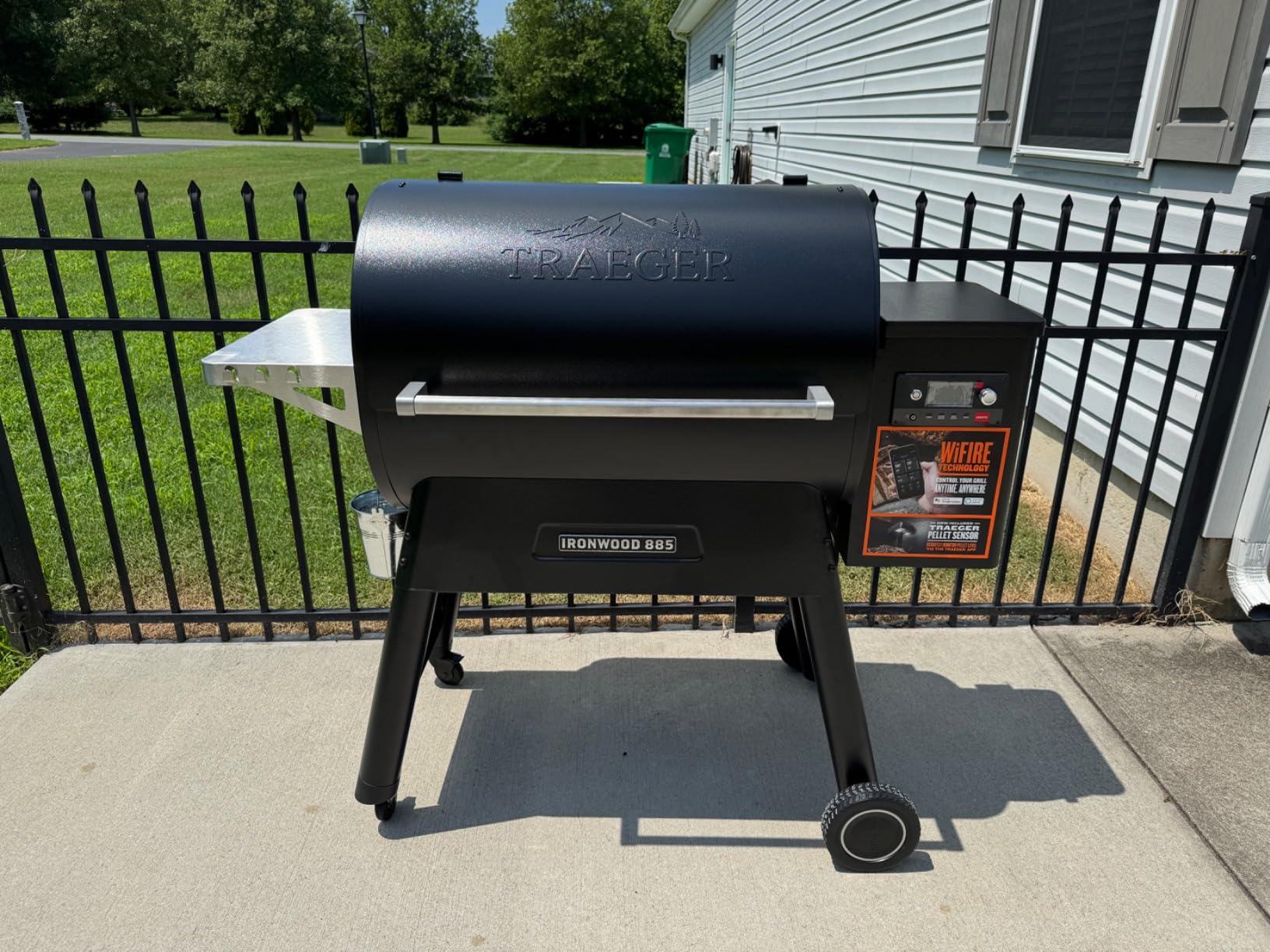 Traeger Ironwood 885 Wood Pellet Grill & Smoker, 885 Sq In, WiFi customer photo 1