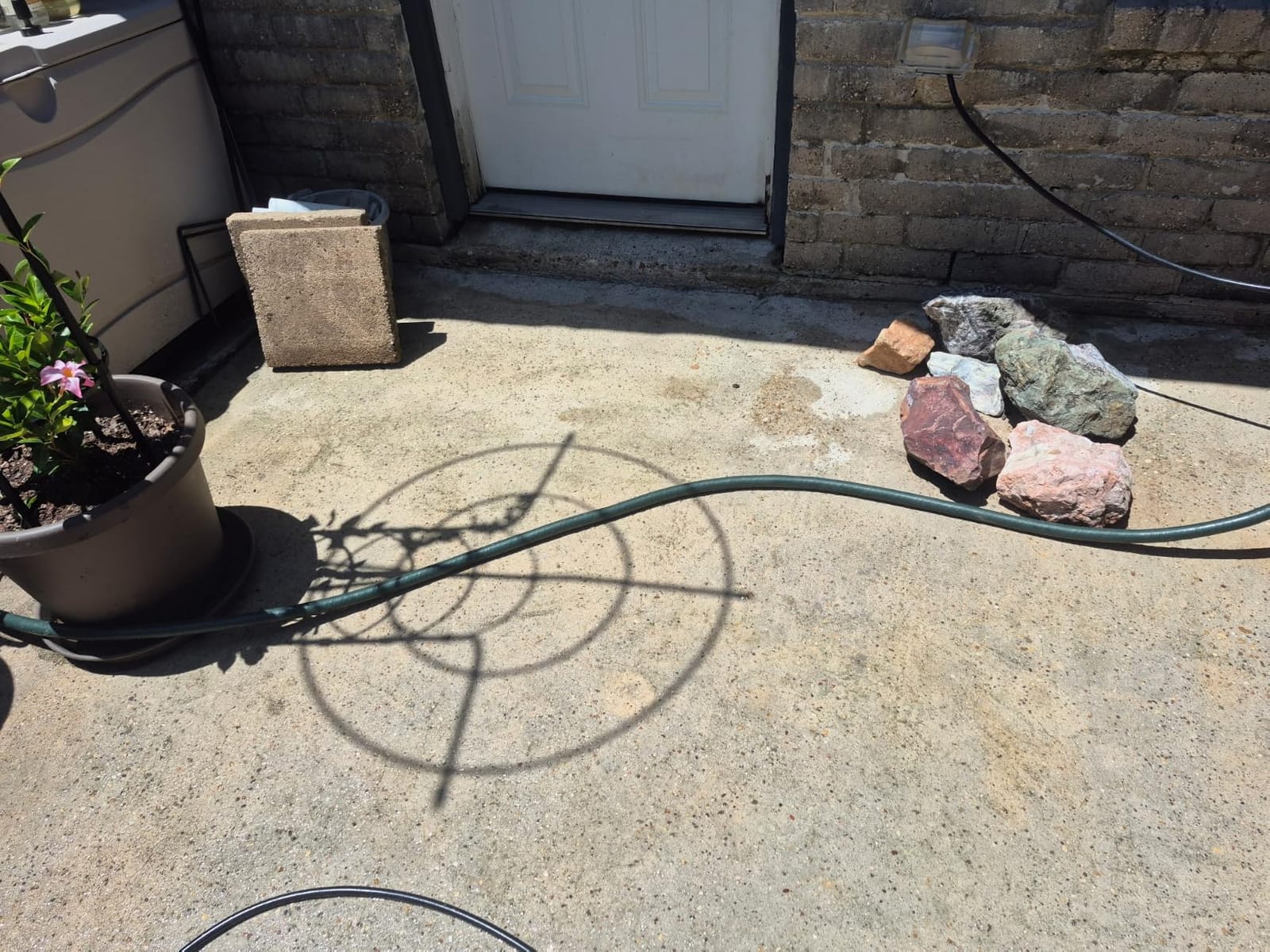 Westinghouse ePX3100 Electric Pressure Washer, 2300 Max PSI 1.76 Max GPM with Anti-Tipping Technology, Onboard Soap Tank, Pro-Style Steel Wand, 5-Nozzle Set, for Cars/Fences/Driveways/Home/Patios customer photo 1