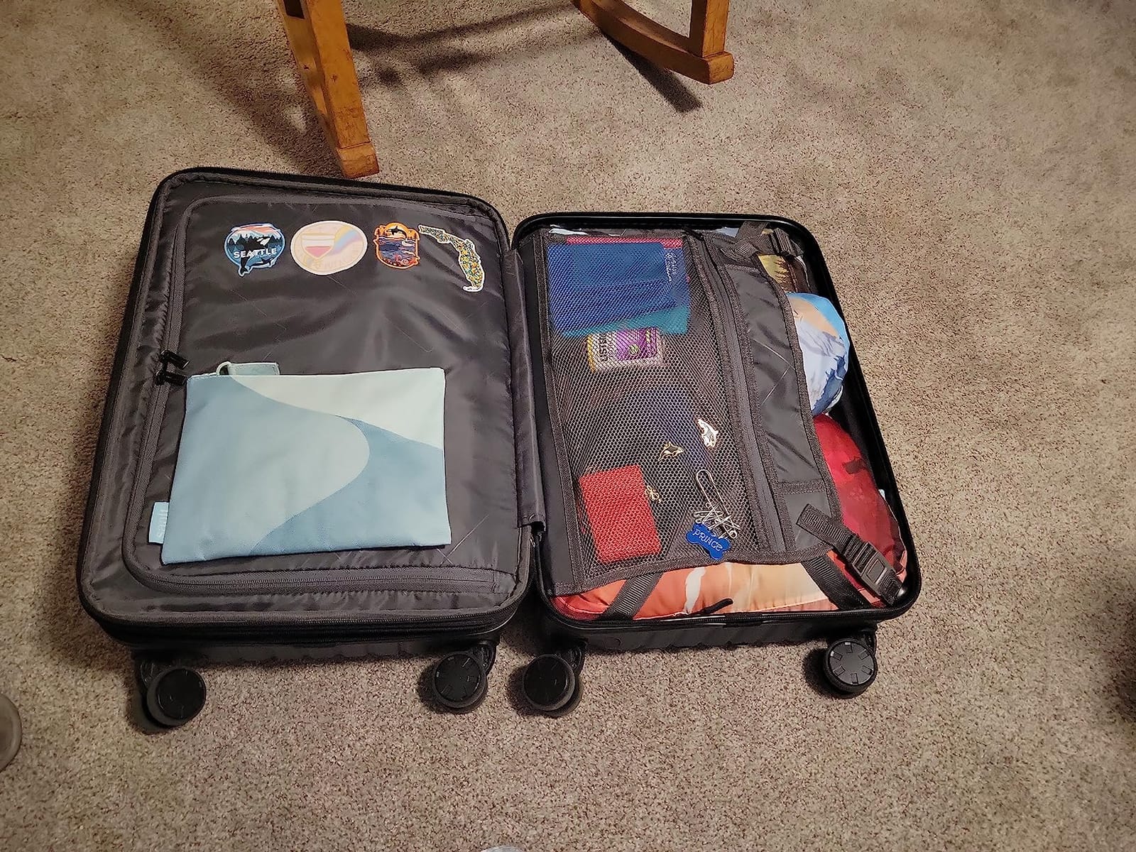 LEVEL8 Grace Hard Shell Carry on Luggage with Front Compartment, 20 Inch Expandable Suitcases with Wheels customer photo 1