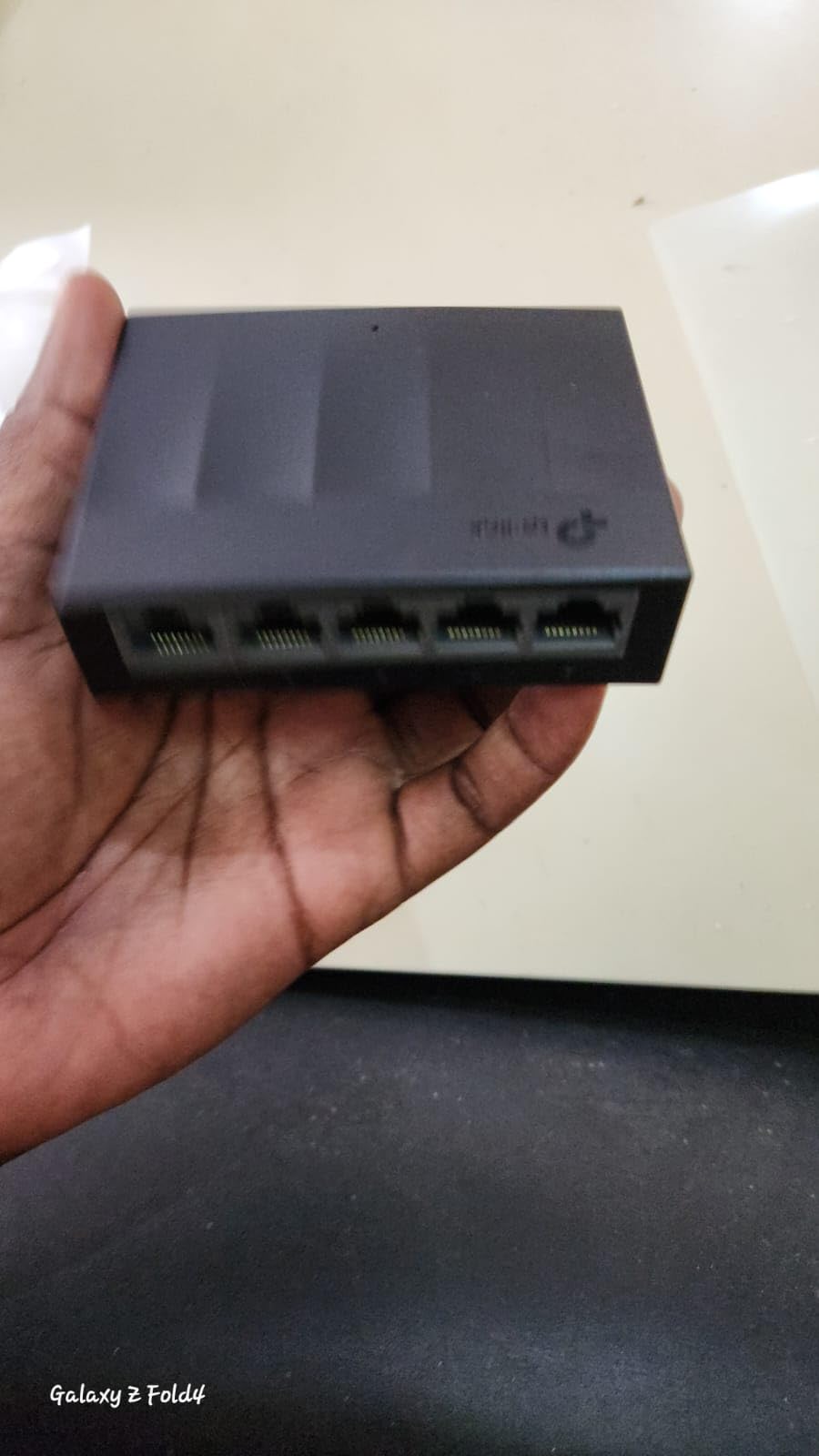 TP-Link LS1005G Litewave 5 Port Gigabit Ethernet Unmanaged Switch customer photo 1
