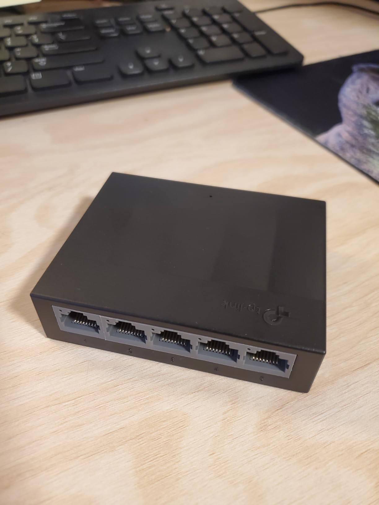 TP-Link LS1005G Litewave 5 Port Gigabit Ethernet Unmanaged Switch customer photo 2