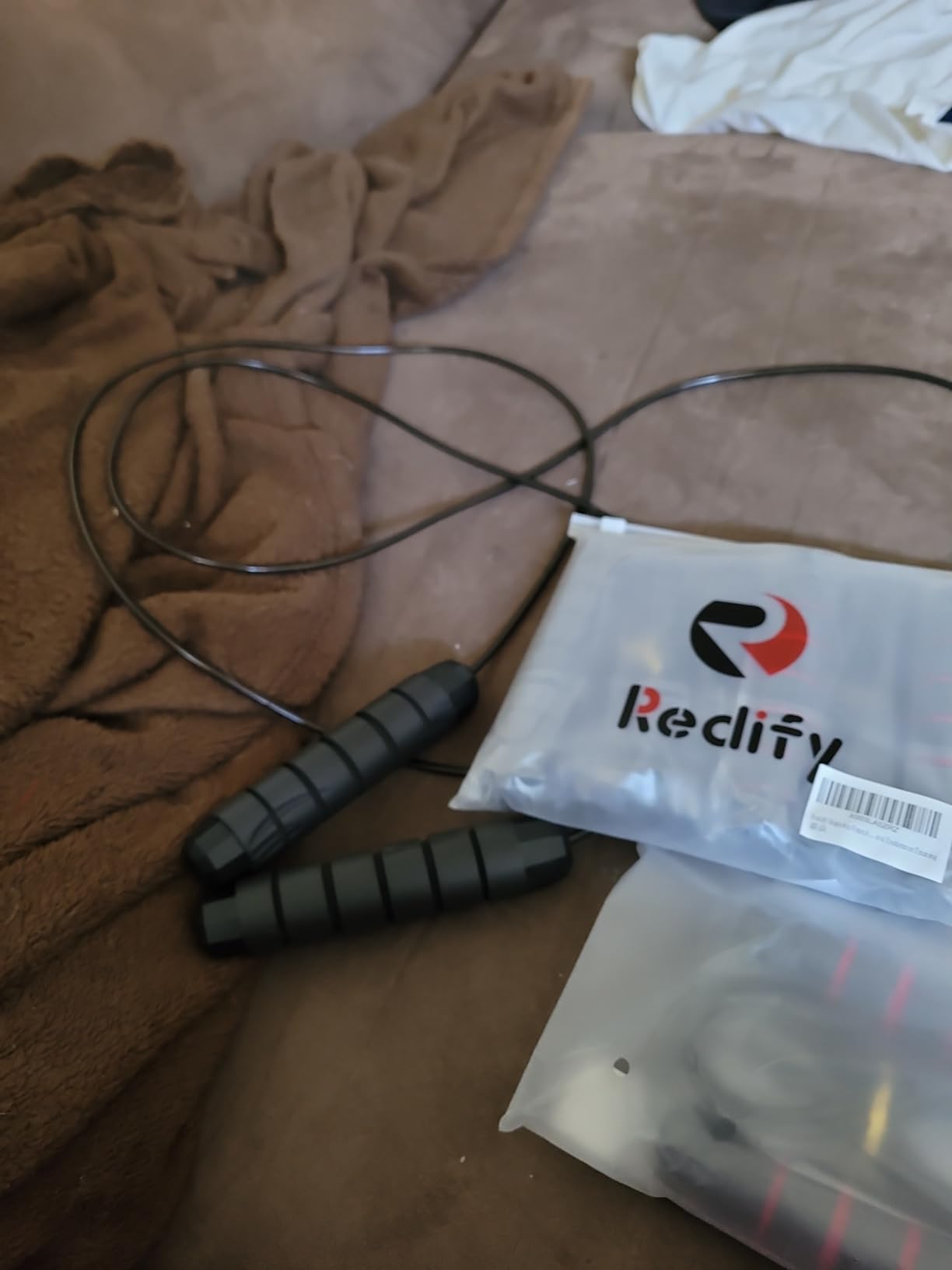 Redify Adjustable Jump Rope,Jump Ropes for Fitness for Men Women customer photo 2
