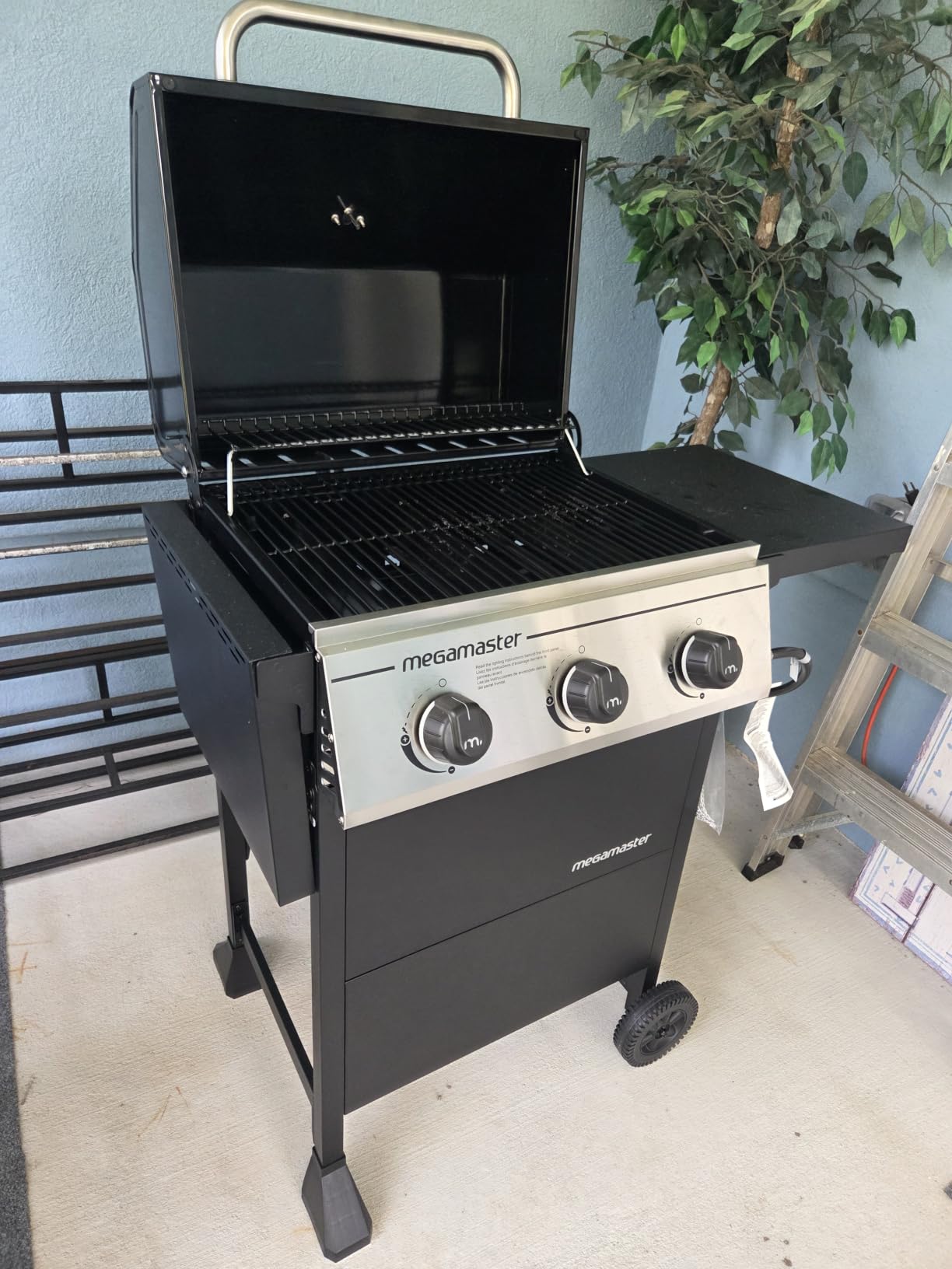 Megamaster Propane 3 Burner Gas Grill, Foldable Shelves with Warming Rack | Offers 30000 BTU, Built-In Thermometer, Push Ignition, 429 Sq In Cooking Space, Stainless Steel Control Panel, for BBQs customer photo 2