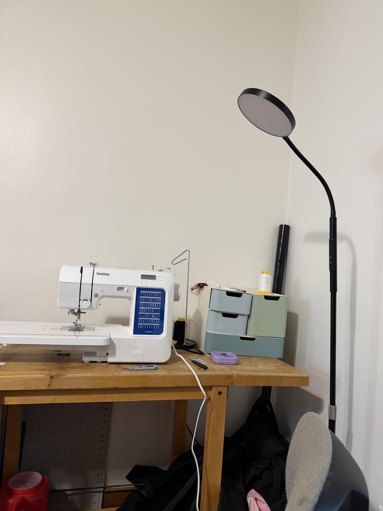 Brother CS7000X Sewing and Quilting Machine, 70 Built-in Stitches, LCD Display, Wide Table, 10 Included Feet customer photo 2