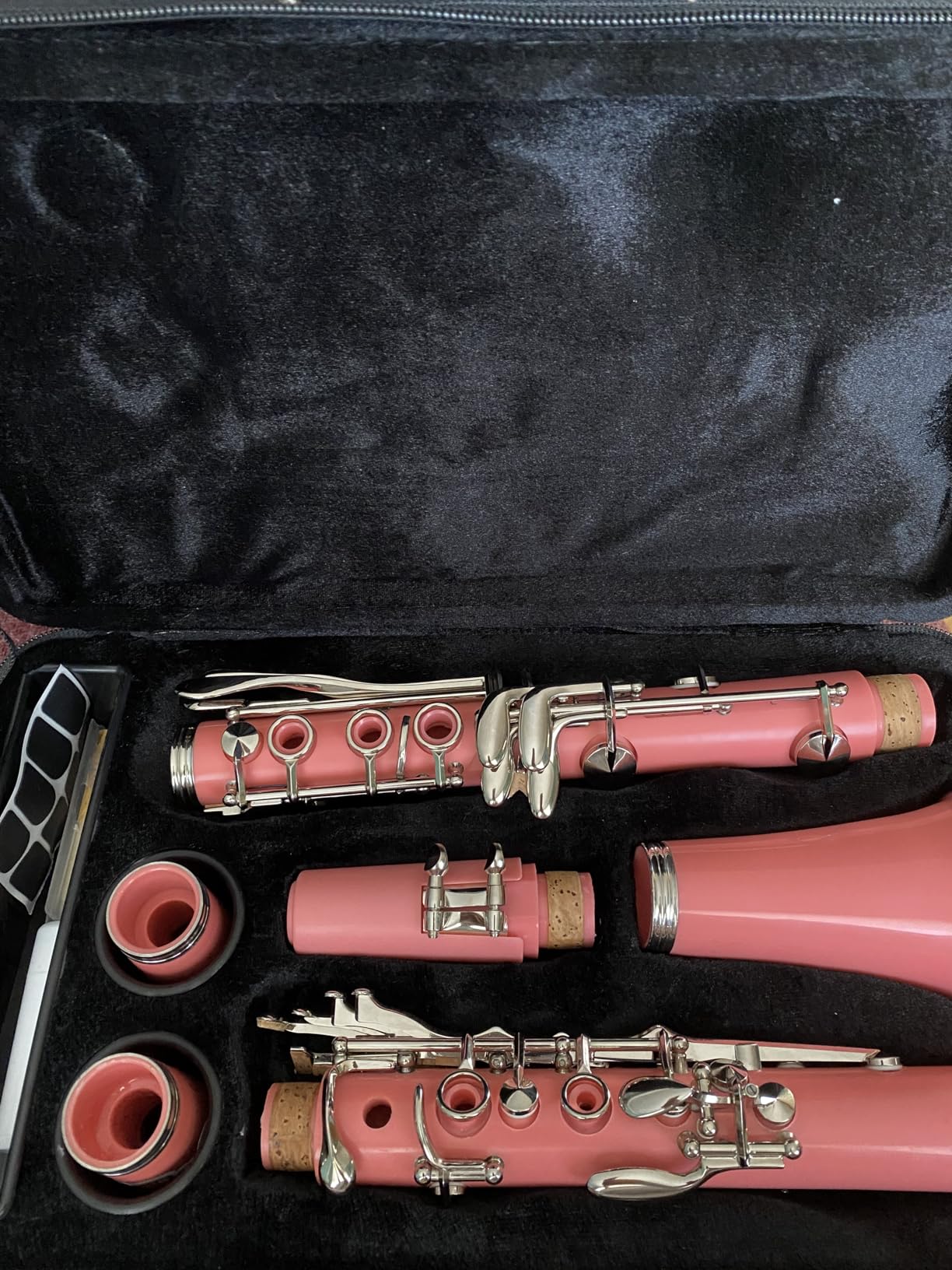 Bb Clarinet 17 Keys Flat B Clarinet for Beginners & Students Black | with Case,Stand,Strap,2 Barrels,8 Mouthpiece Cushion and White Gloves customer photo 1