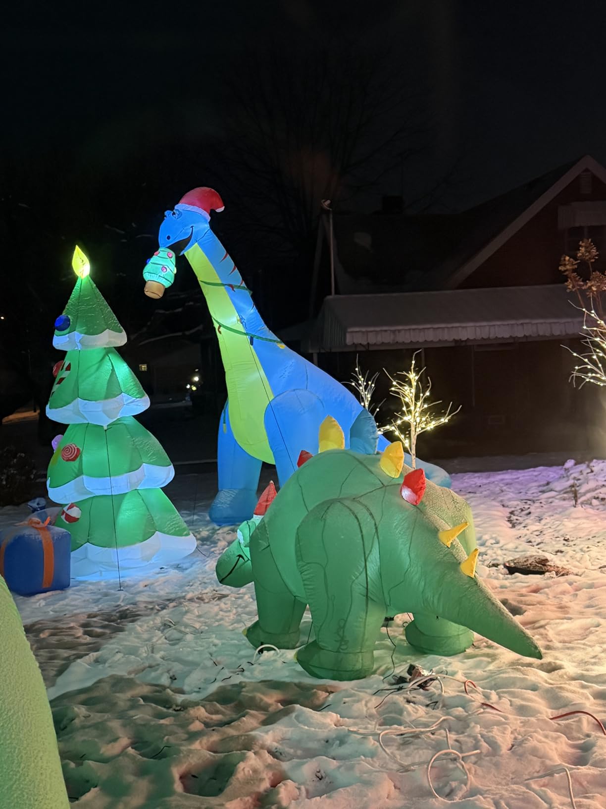 DR.DUDU 7 FT Christmas Tree Inflatable Outdoor Decorations with Led Lights customer photo 1