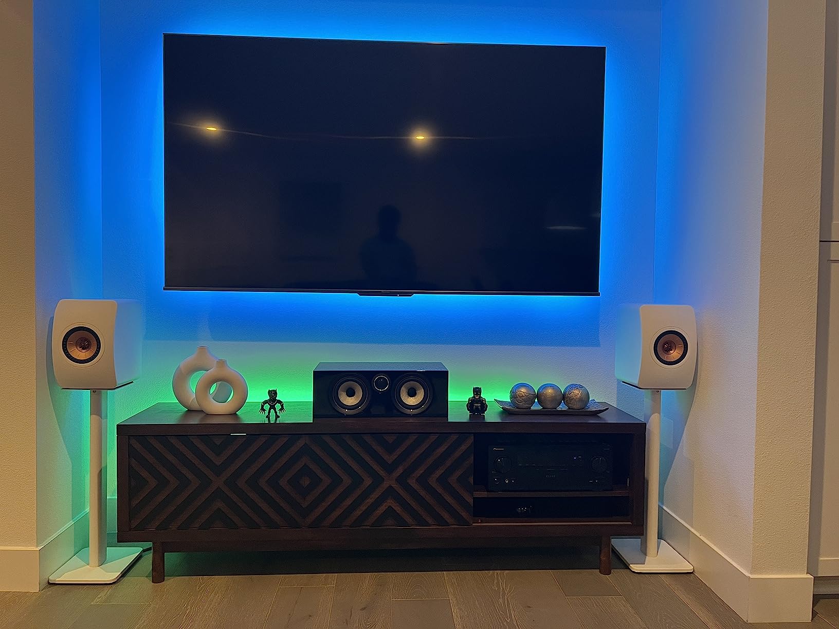 KEF LS50 Meta (Pair, Carbon Black) customer photo 2