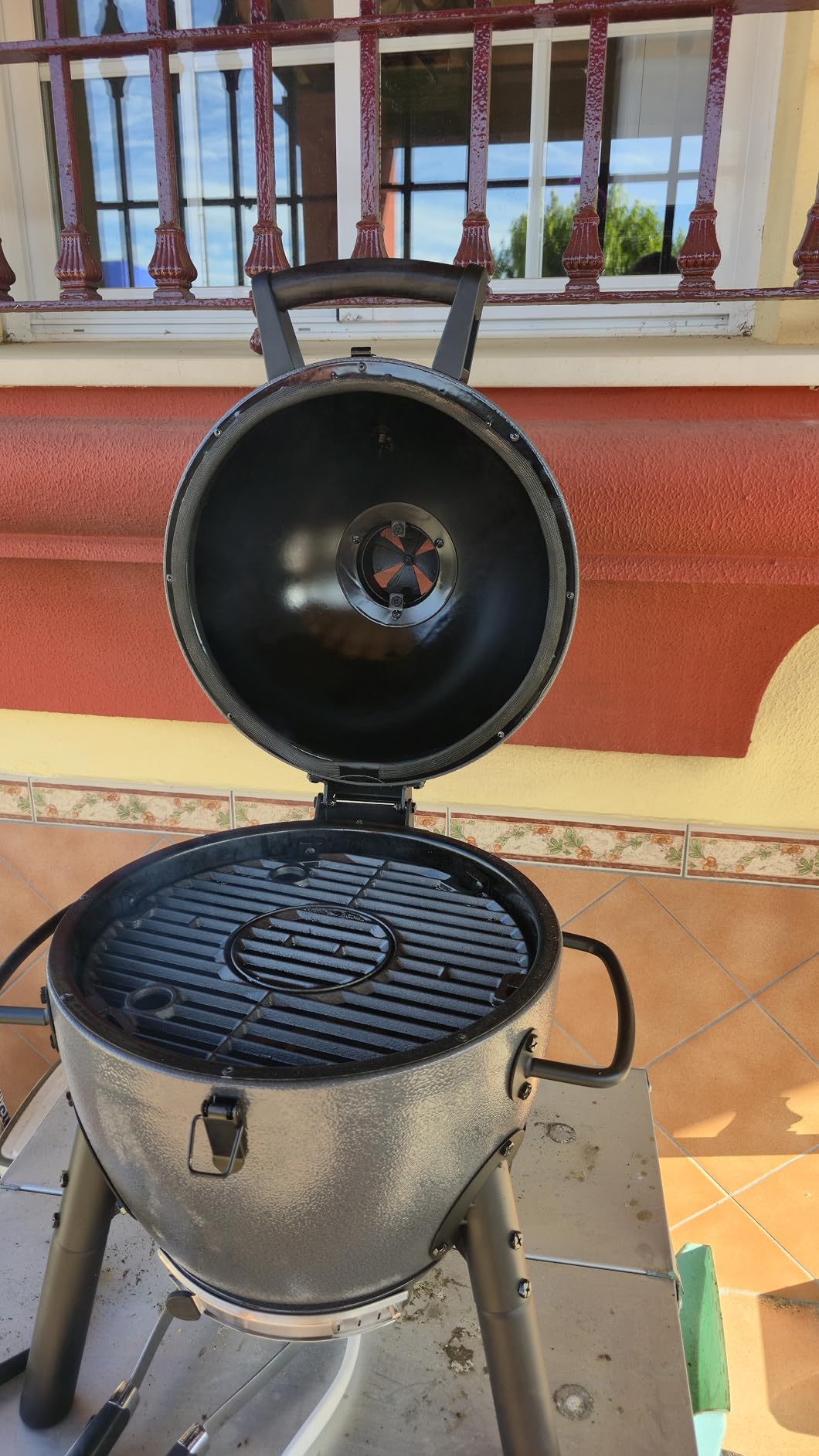 Char-Griller® AKORN® Jr. Portable Kamado Charcoal Grill and Smoker with Cast Iron Grates and Locking Lid with 155 Cooking Square Inches in Ash, Model E86714 customer photo 2
