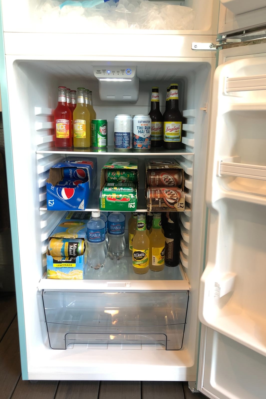 Galanz GLR10TBEEFR Retro Refrigerator with Top Freezer Frost Free, Dual Door Fridge, Adjustable Electrical Thermostat Control, 10 cu ft White customer photo 2