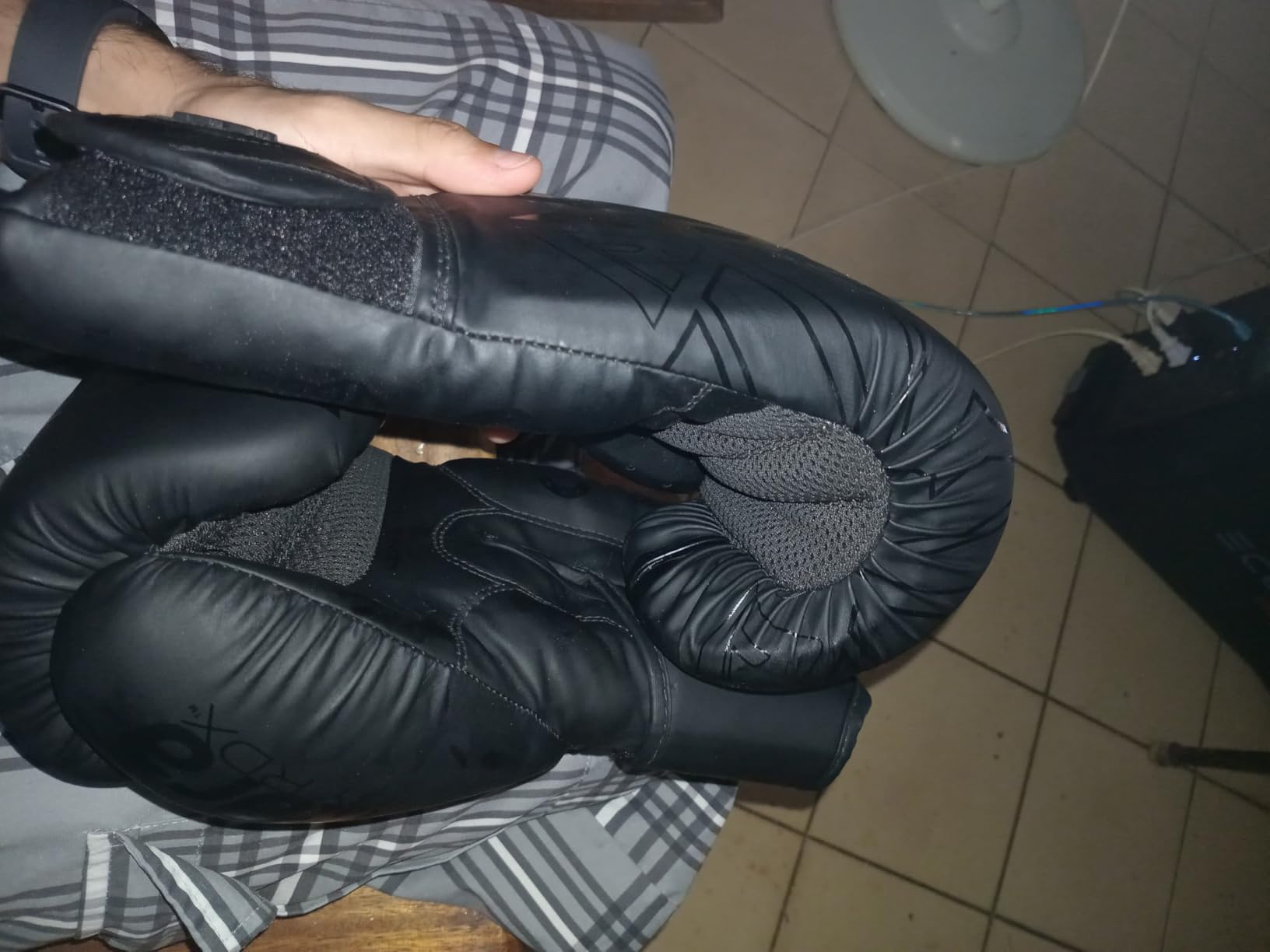 RDX Boxing Gloves, Pro Training Sparring, Maya Hide Leather, Muay Thai MMA Kickboxing, Men Women Adult, Heavy Punching Bag Focus Mitts Pads Workout, Ventilated Palm, Multi Layered, 8 10 12 14 16 18 Oz customer photo 1