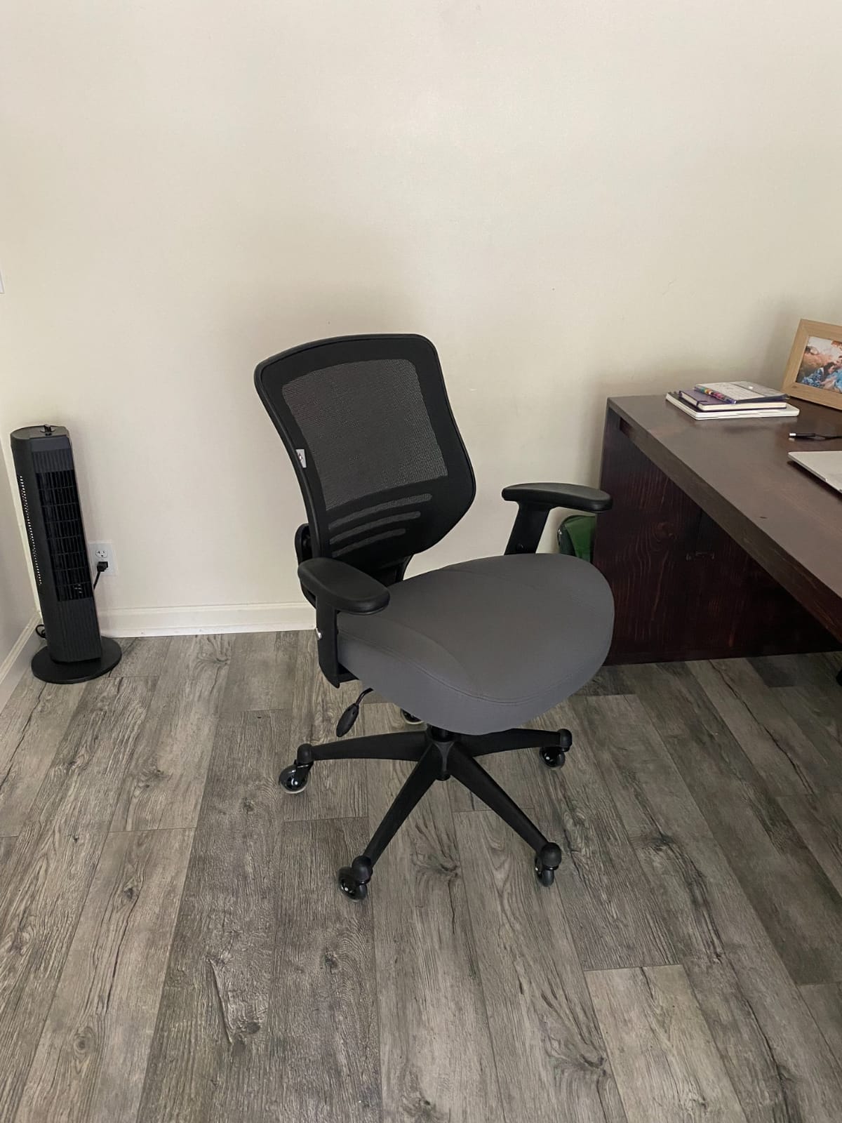 BOLISS 400lbs Ergonomic Office Chair Soft Thick Seat with Mesh Back (Black) customer photo 2