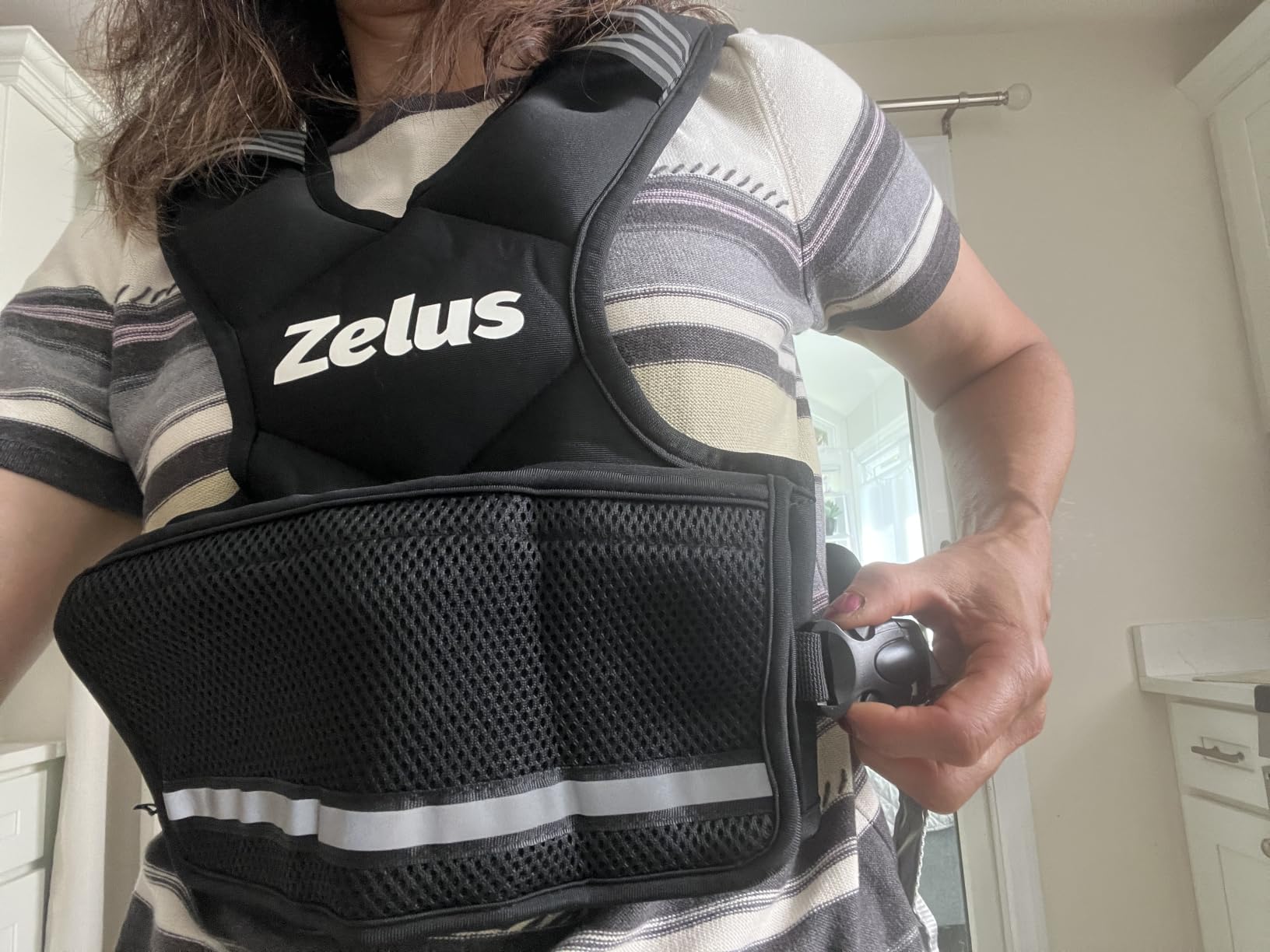 ZELUS Weighted Vest for Men Women, Adjustable 4-32lb Vest, Removable Weights | 4-10/11-20/20-32lb, 6 Ironsand Removable Weights, Reflective Strips, Waist Bag, Adjustable Buckle Strap, Strength Training customer photo 2