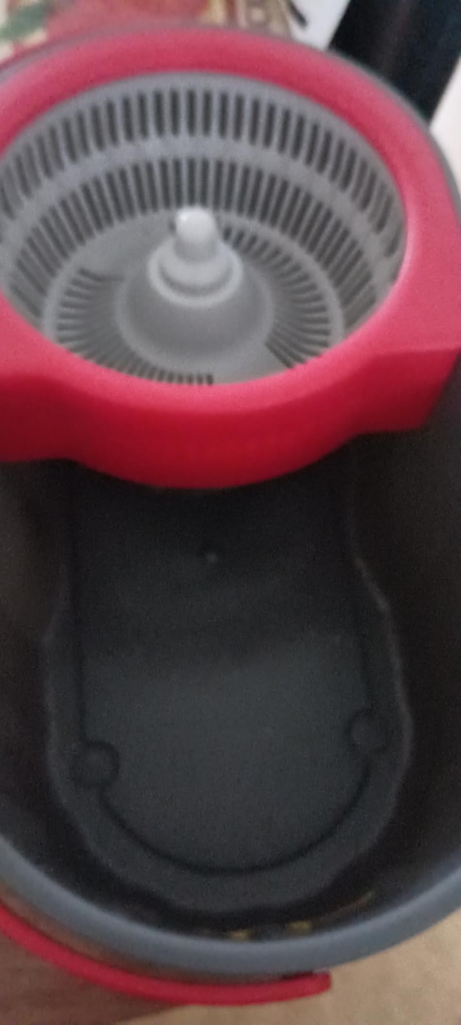 Simpli-Magic 79349 Spin Mop Cleaning System with 3 Microfiber Mop Heads, Red/Black customer photo 1