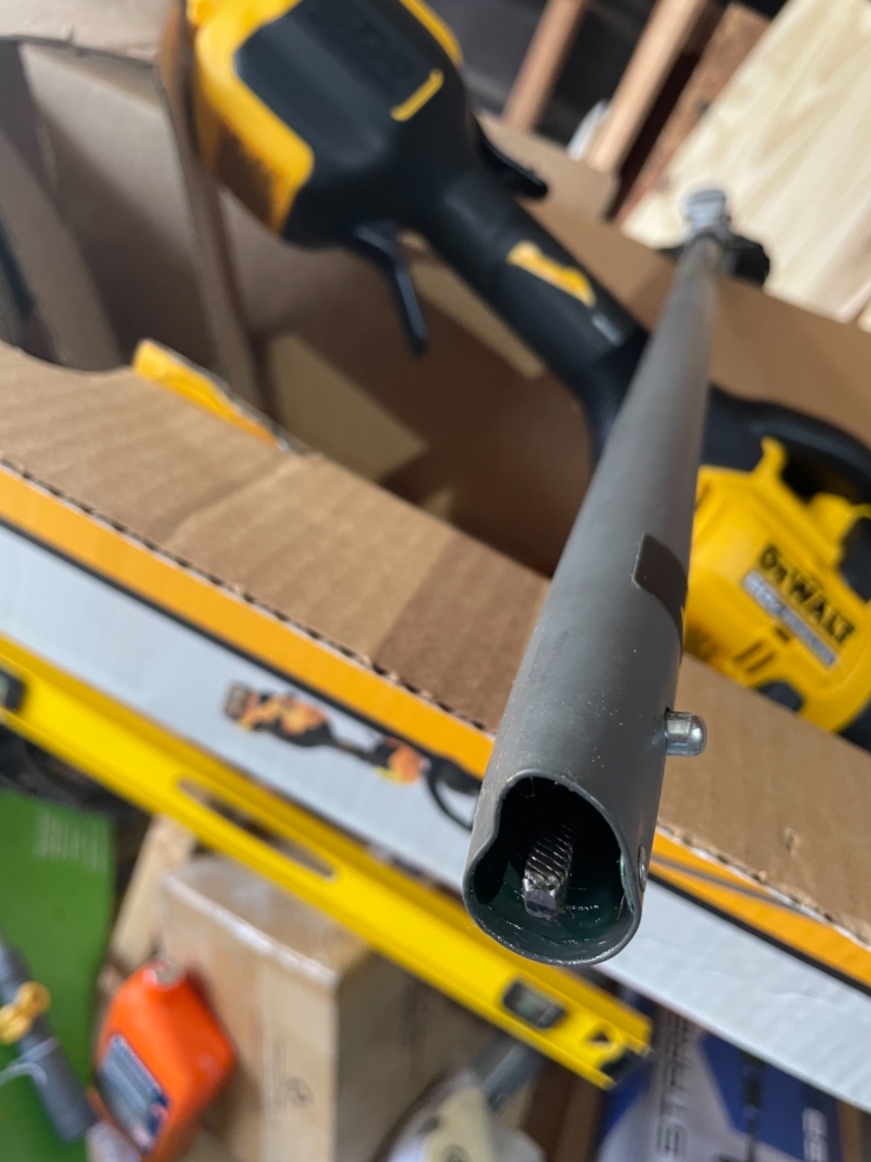 DEWALT 60V Cordless String Trimmer with Battery & Charger Included, 17 Inch, Attachment Capable (DCST972X1) customer photo 1