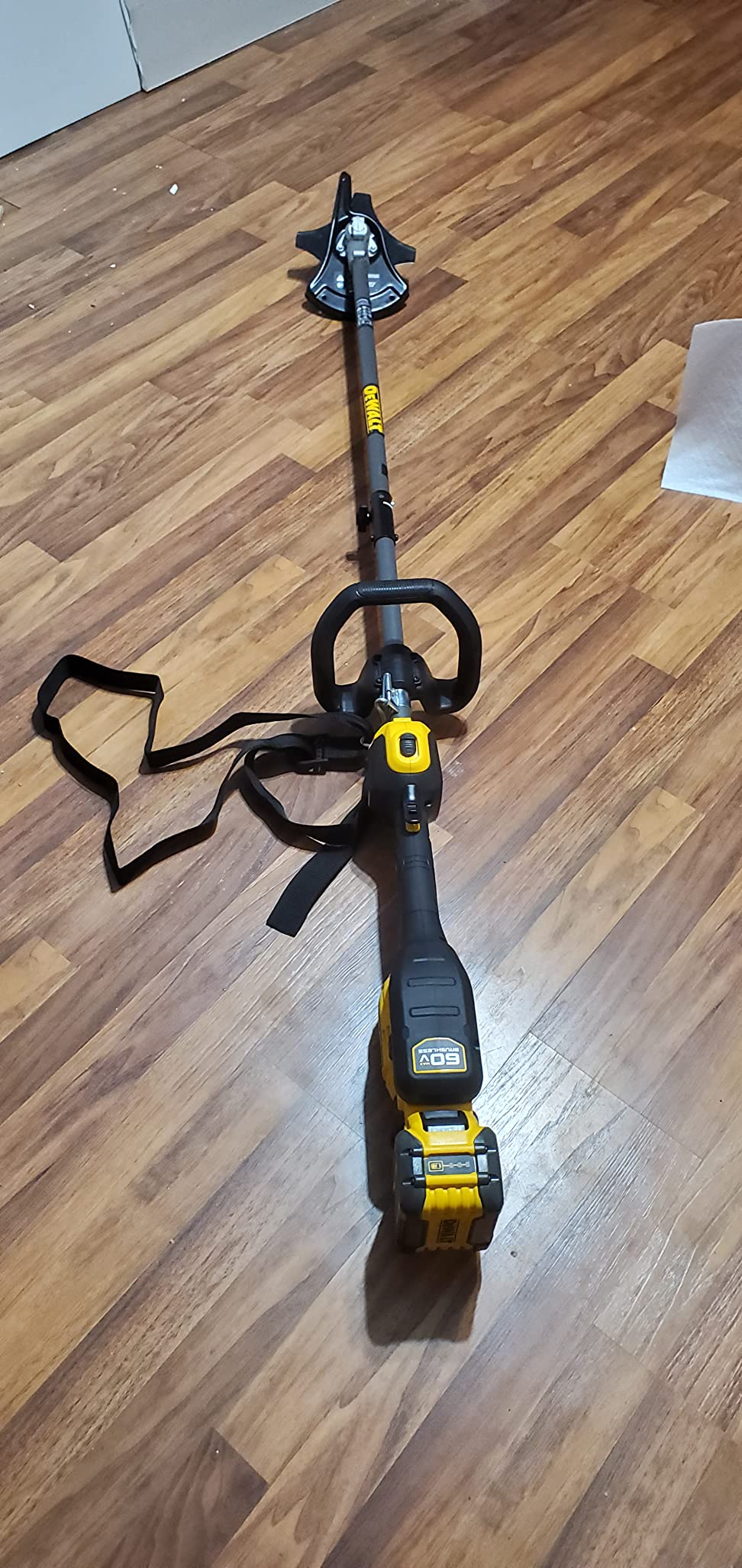 DEWALT 60V Cordless String Trimmer with Battery & Charger Included, 17 Inch, Attachment Capable (DCST972X1) customer photo 2