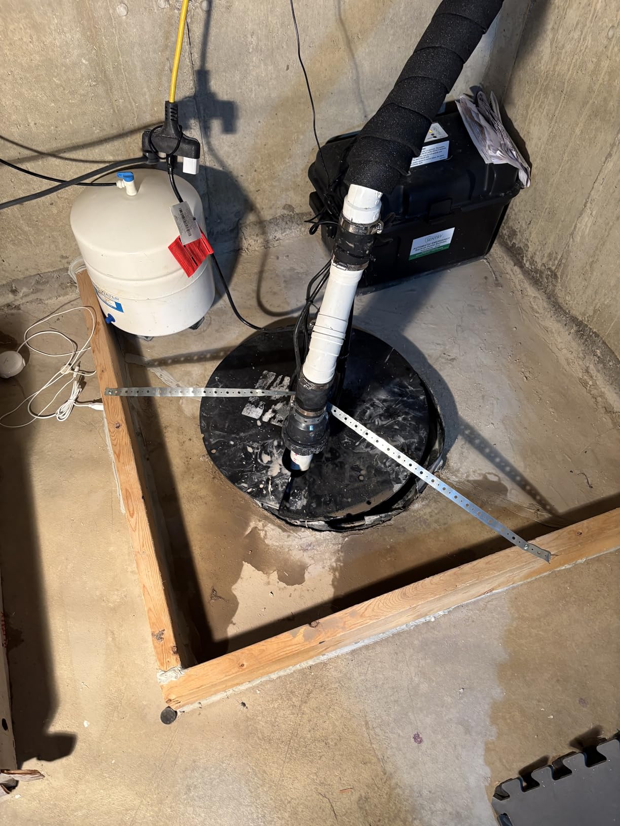Basement Sentry Automatic Emergency Backup Sump Pump System (12V Battery Powered) Provides Additional Protection Against Basement Flooding When Power Goes Out customer photo 1