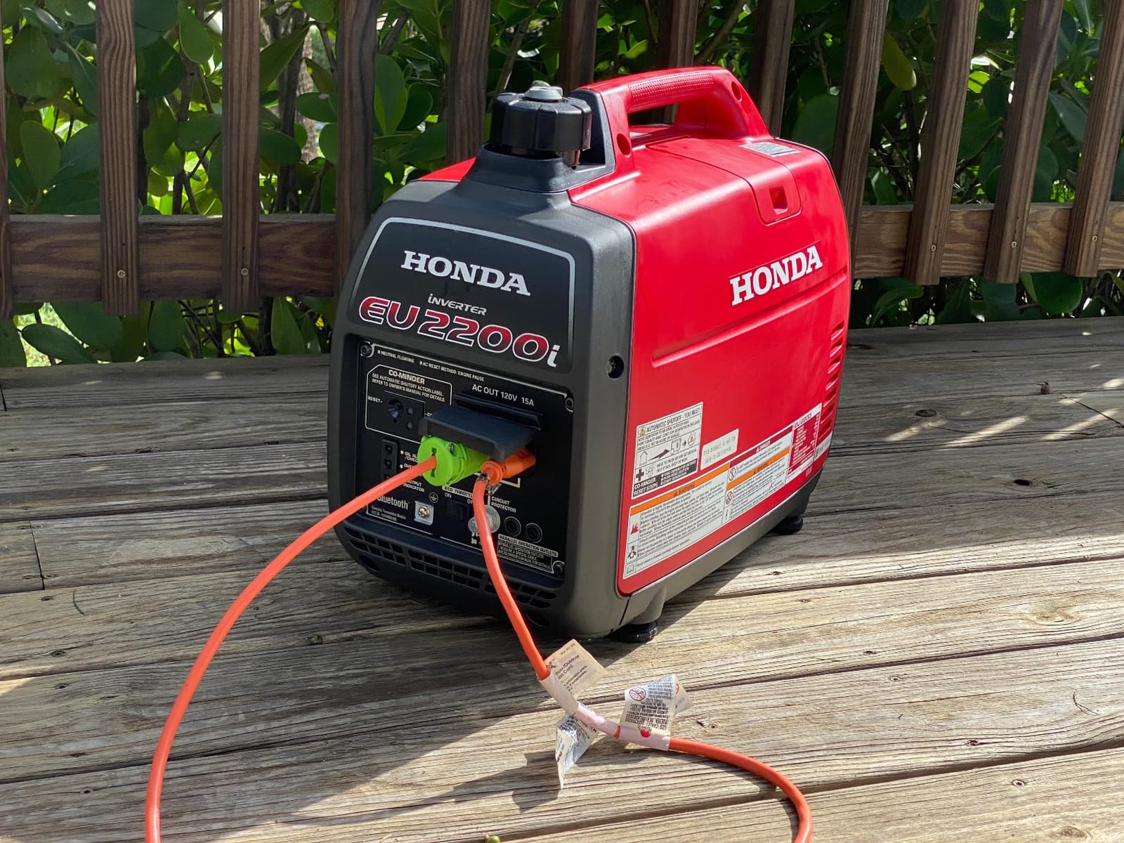 Honda EU2200i 2200 Watt Inverter Generator (EU2200ITAN) | Super Quiet 120V Gas Powered Portable Generator for Camping or Home Backup Power Supply, Up to 8.1 Hour Run Time customer photo 2