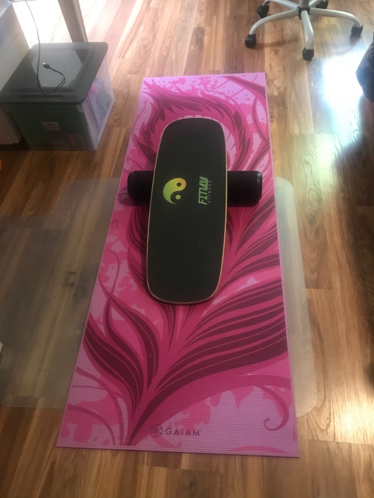 Fitlaya Fitness Balance Board Trainer Wooden Training Equipment for Fitness Workout, Hockey, Skateboarding, Surfing and Snowboarding customer photo 2