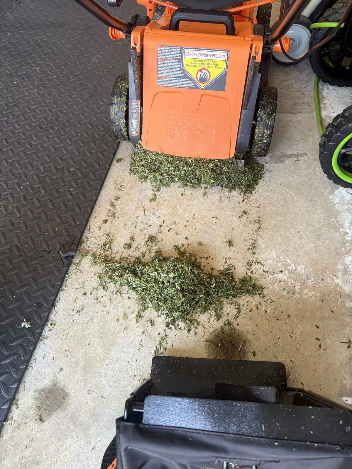 LawnMaster MEB1114K Electric Corded Lawn Mower 15-Inch 11AMP customer photo 2