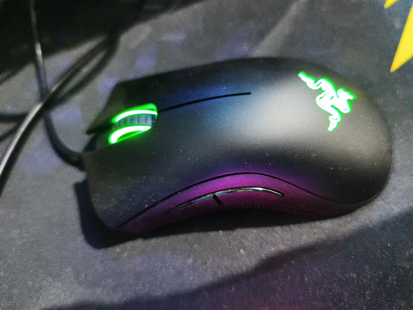 Razer DeathAdder Essential Ergonomic Wired Gaming Mouse, Black | 6400 DPI Optical Sensor, 5 Programmable Buttons, Rubber Side Grips, Mechanical Mouse Switches customer photo 1