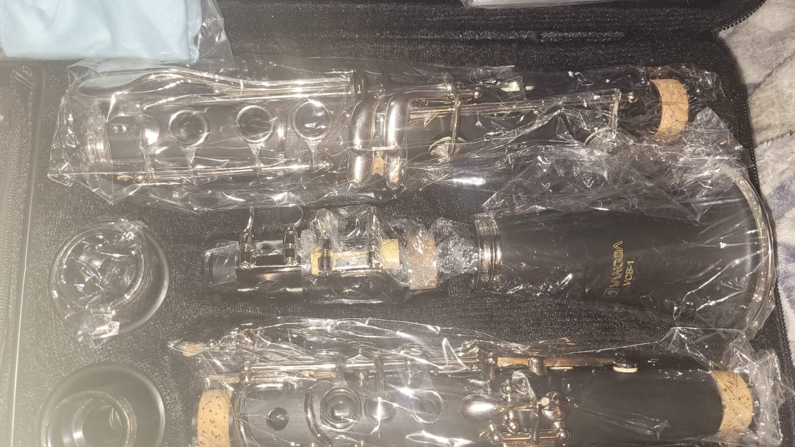 Bb Clarinet Kit for Beginners Students, 17-Key French System with 2 Barrels customer photo 1