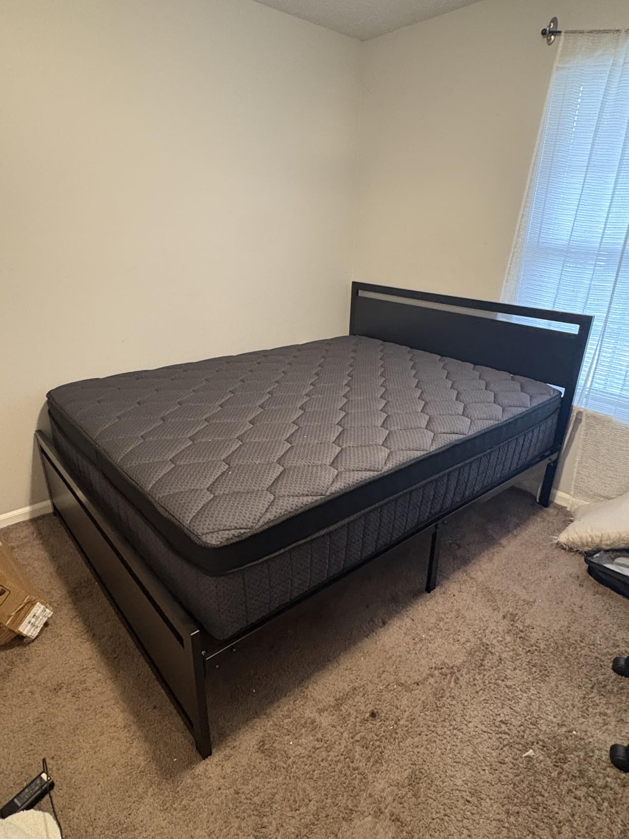 SHA CERLIN Heavy Duty Queen Size Bed Frame with Modern Headboard, Black customer photo 2