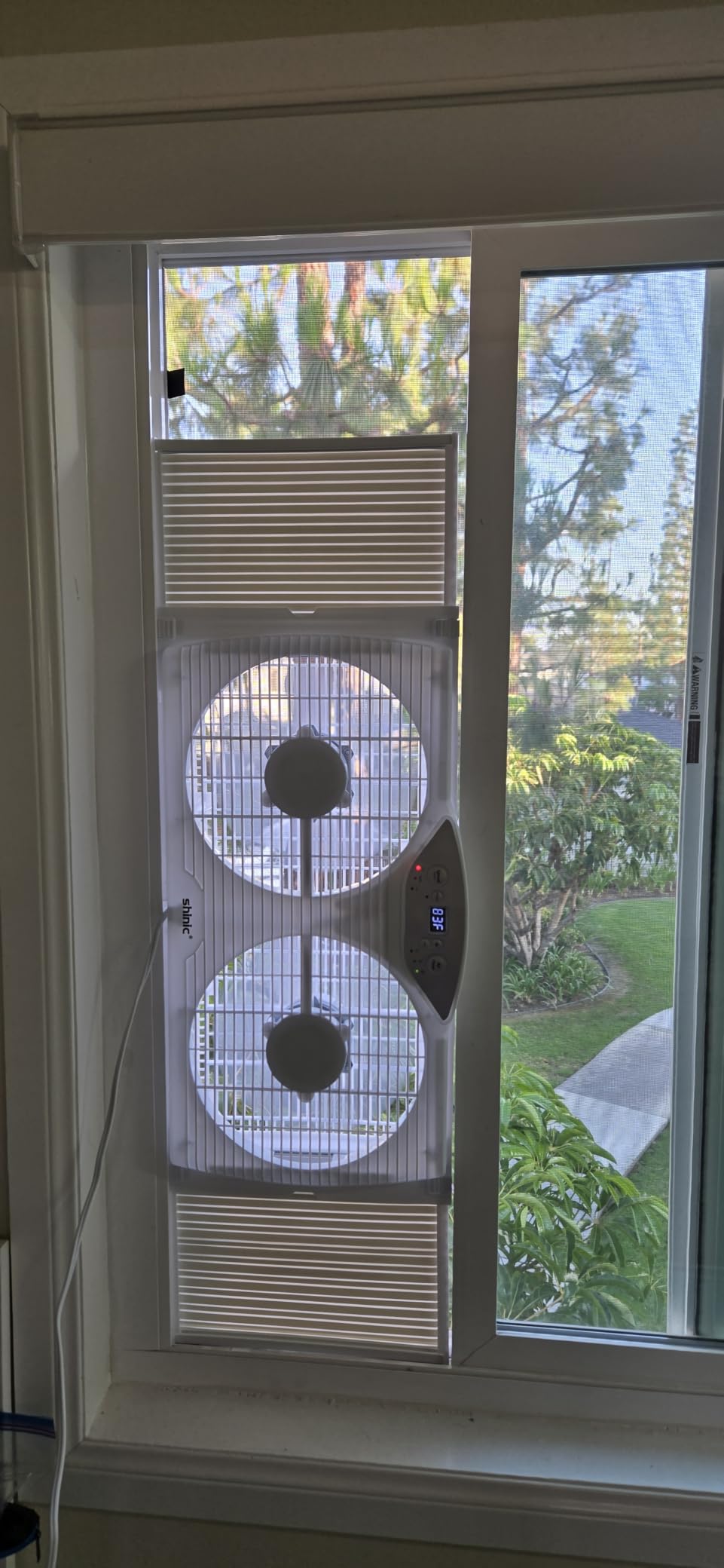 shinic Twin Window Fan, 9-Inch Blades Reversible Airflow, Thermostat Control, 3 Speeds, 3 Functions, 23.5