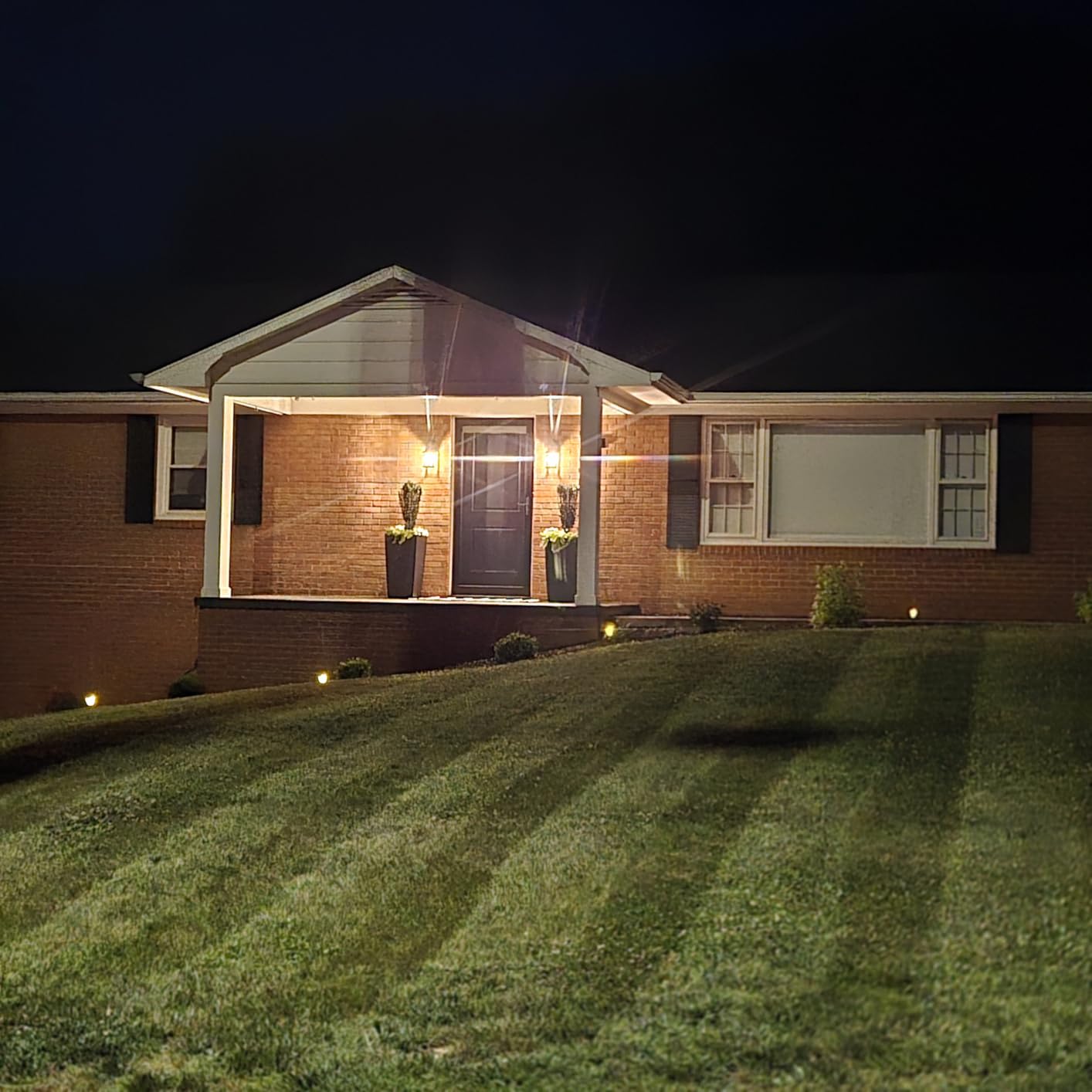 URAGO Super Bright Solar Lights Outdoor Waterproof-10 Pack, Dusk to Dawn Up to 12 Hrs Solar Powered Outdoor Pathway Garden Lights Auto On/Off, LED Landscape Lighting Decorative for Walkway Patio Yard customer photo 2