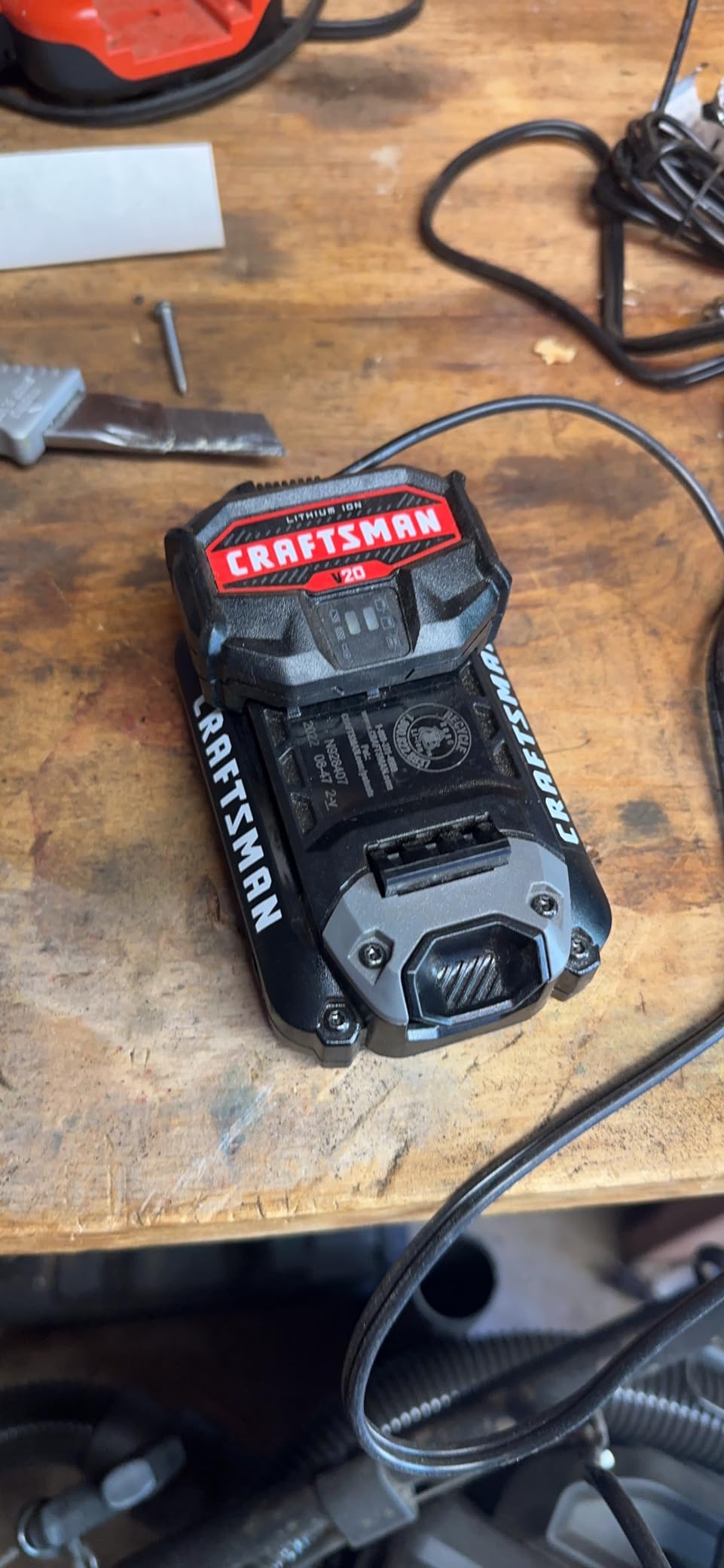 CRAFTSMAN Cordless Edger Lawn Tool, 20V MAX Battery, Charger and Blade Included, Lightweight Lawn Edger, 7.5 in Cutting Width, 1000 Ft of Edging per Charge (CMCED400D1) customer photo 1