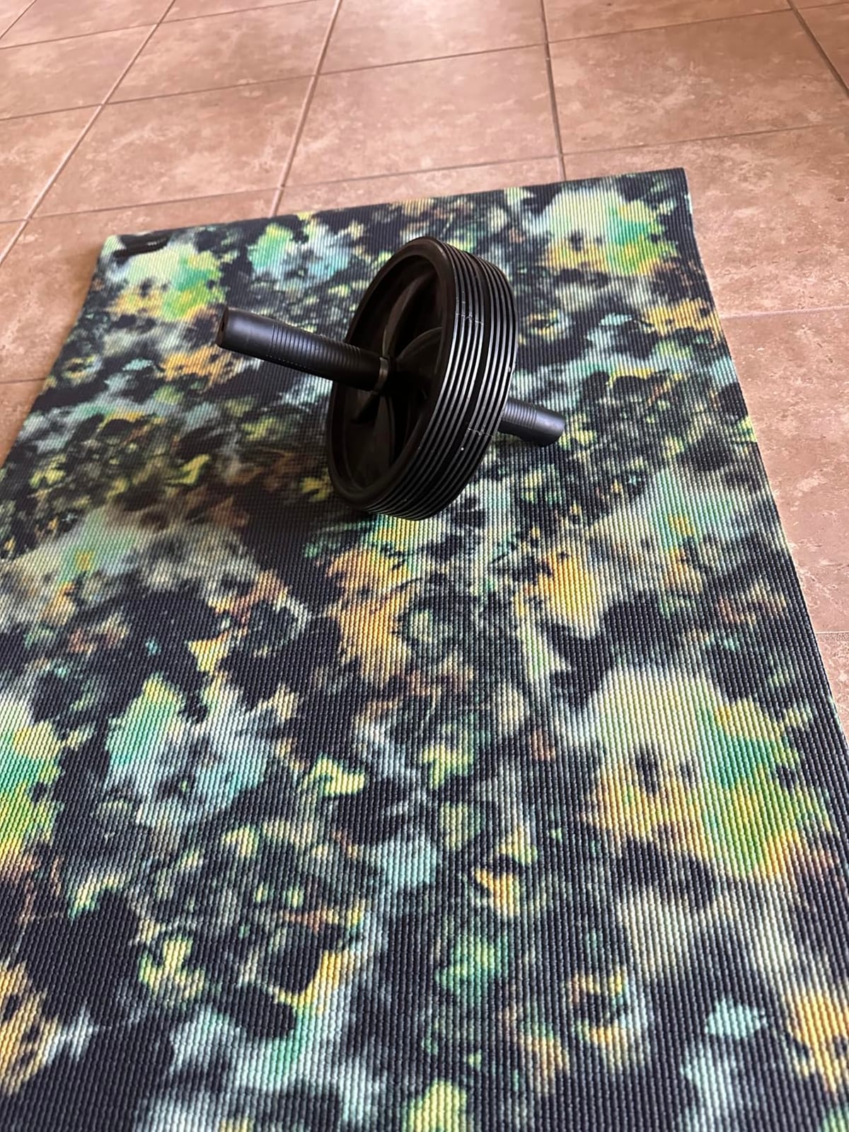 Ab Roller Wheel for Home Gym, Core Strength Workout Equipment for Men Women customer photo 1