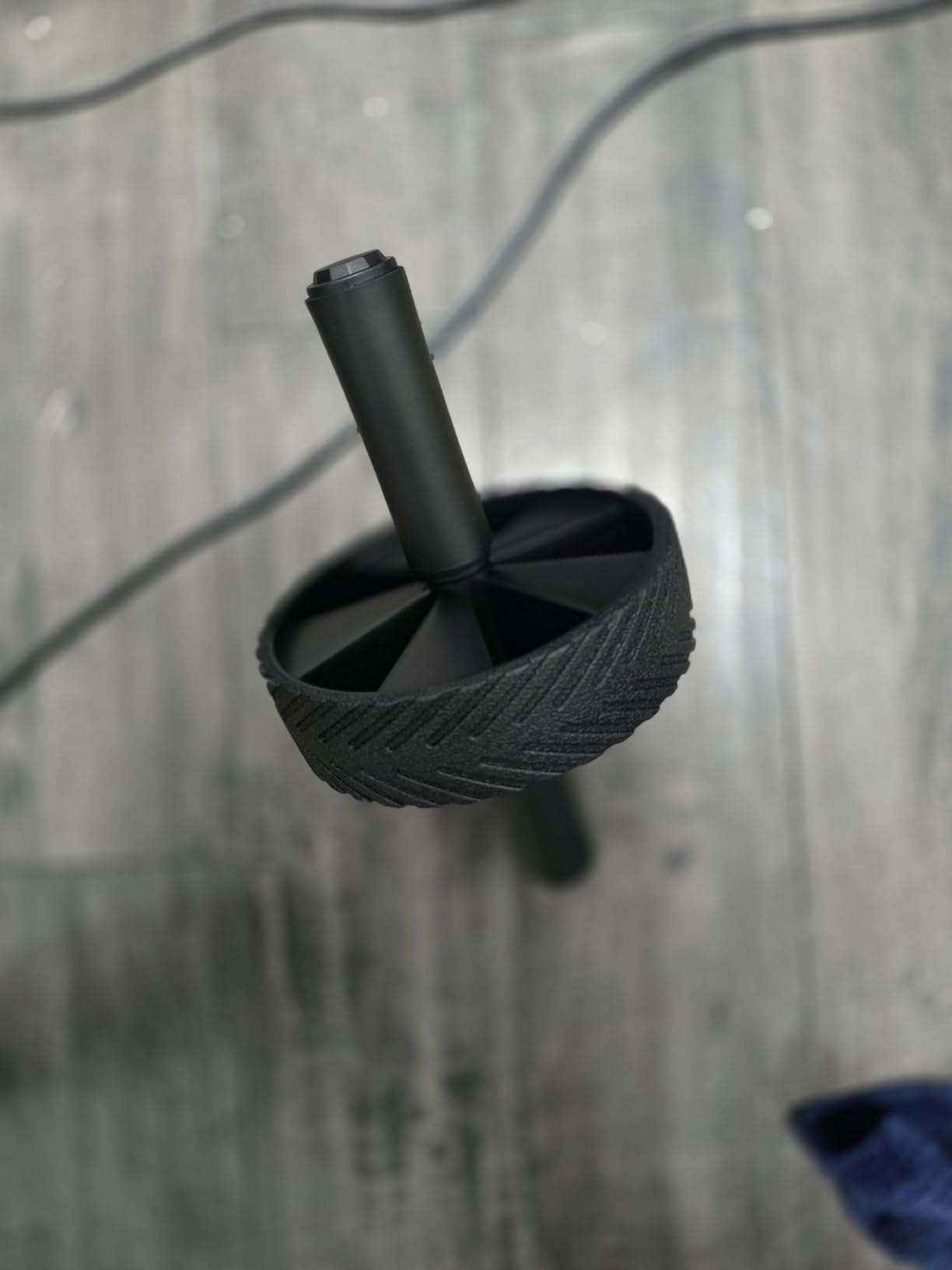Ab Roller Wheel for Home Gym, Core Strength Workout Equipment for Men Women customer photo 2
