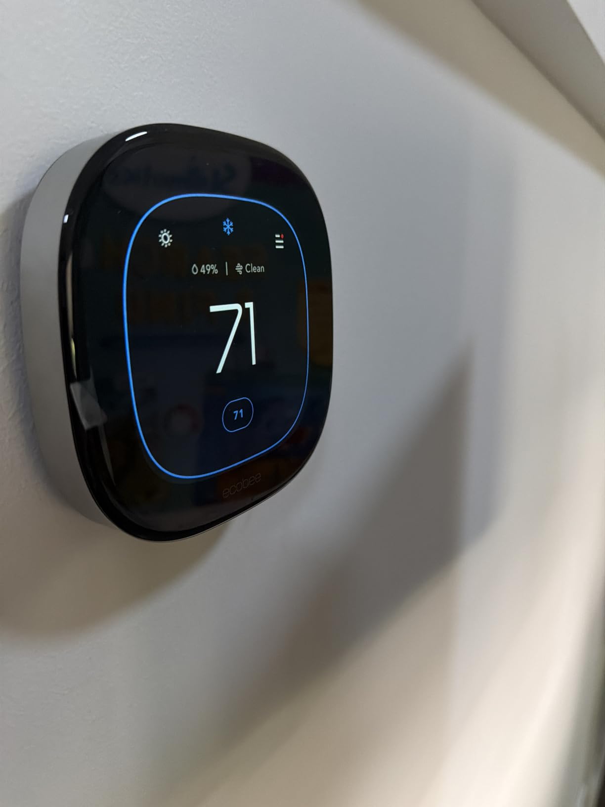 ecobee Smart Thermostat Premium - WiFi, Siri & Alexa Built-In, Smart Sensor | Air Quality Monitor customer photo 2