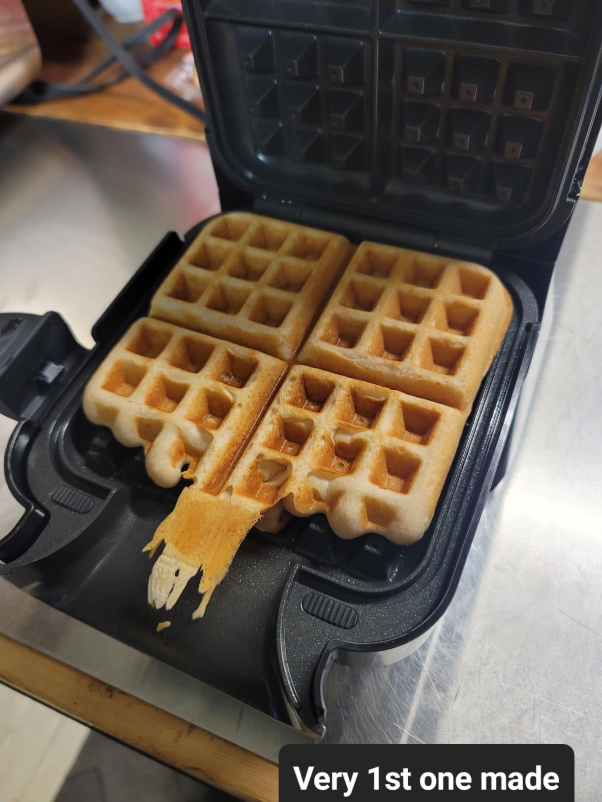 Ninja Belgian Waffle Maker Pro, 5 Shade Settings, Black/Silver, BW1001 - NeverStick Coating, Vertical Design customer photo 1