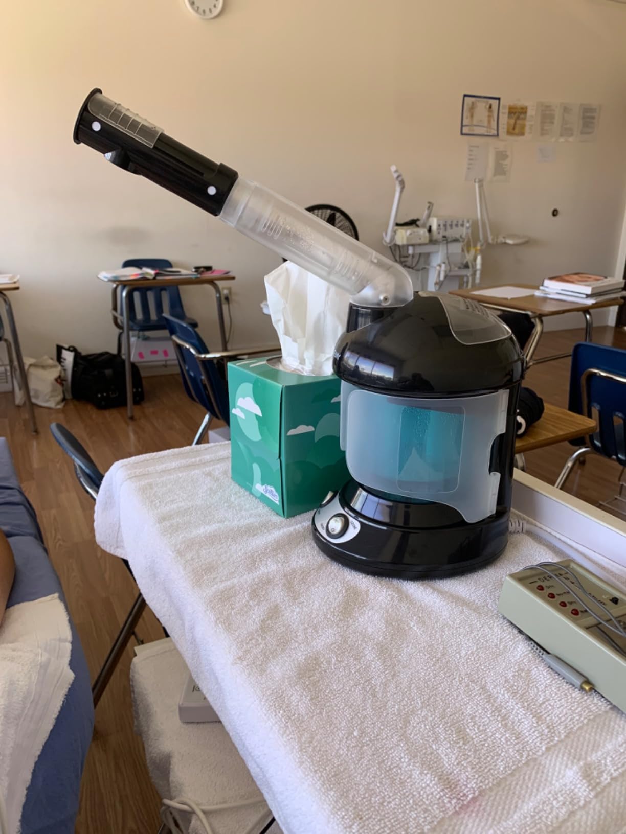 DENFANY Facial Steamer with Ozone Extendable 360° Arm - for Home or Salon | Deep Hydration, Skin Refresh, Adjustable Mist Angle, 300ml Tank, Easy to Clean, Use Sitting or Lying Down customer photo 1