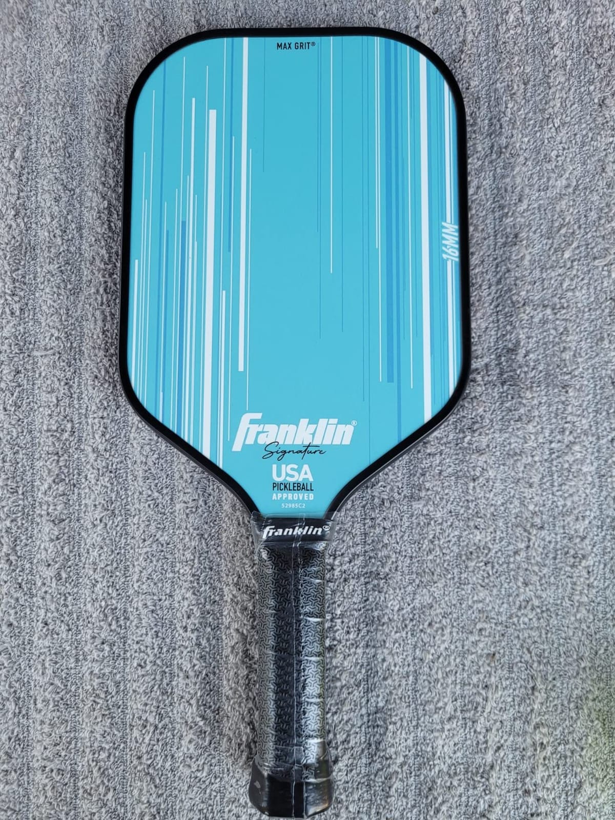 Franklin Sports Pro Pickleball Paddles - Signature Series Pro Pickleball Paddle with MaxGrit Surface - USA Pickleball (USAPA) Approved Tournament Pickleball Paddles - 13mm + 16mm Polypropylene Cores customer photo 1