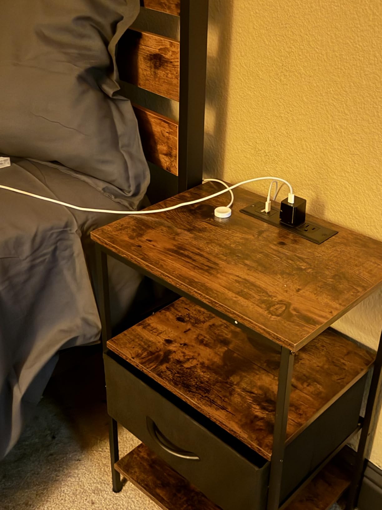 SUPERJARE Nightstand with Charging Station, USB-C Port, Bedside Table customer photo 2