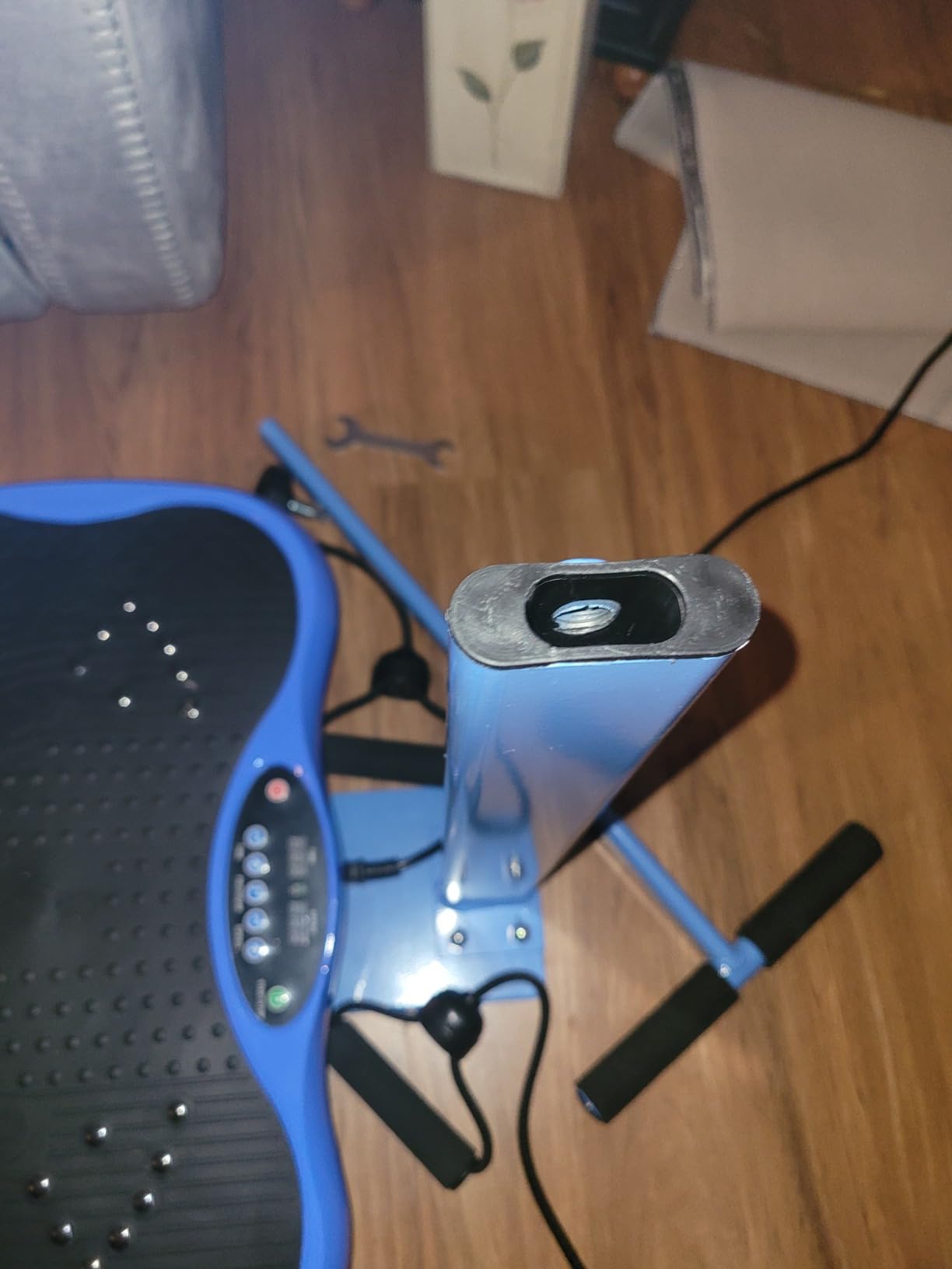 Lifepro TrimLite Vibration Plate with Handles and Magnetic Acupoints | Bluetooth Speakers, 99 Speed Levels, 9 Presets, Resistance Bands - Vibration Plate for Lymphatic Drainage & Full Body Workout customer photo 2