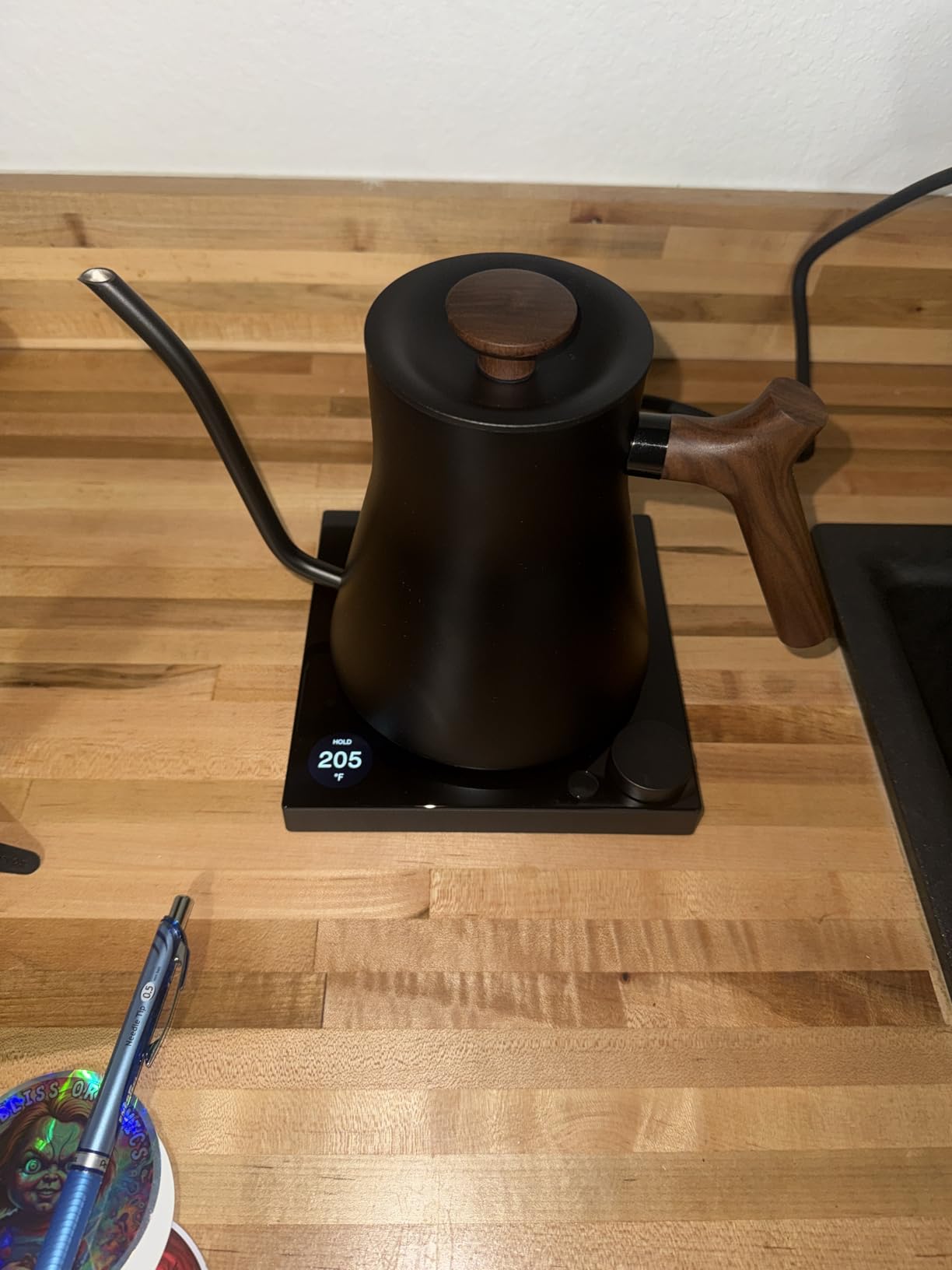 Fellow Stagg EKG Pro Gooseneck Electric Kettle, Brew Timer, 0.9 Liter | To-the-Degree Temp Control, Color LCD, Temp Hold, Stainless Steel, for Pour-Over Coffee & Tea, Quick Heating, Matte Black customer photo 1