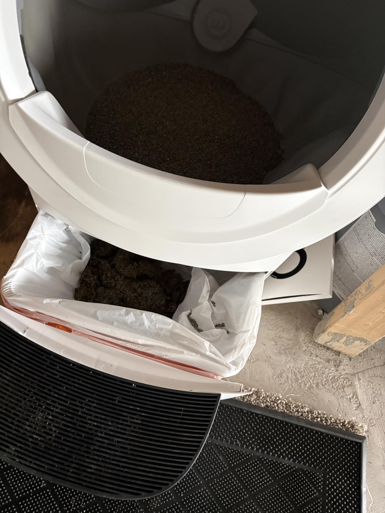 Litter-Robot 4 with Step & Fence by Whisker, Black | Automatic, Self-Cleaning Cat Litter Box, Helps Reduce Litter Box Odors, Never Scoop Again, Includes 1 Year of WhiskerCare customer photo 1