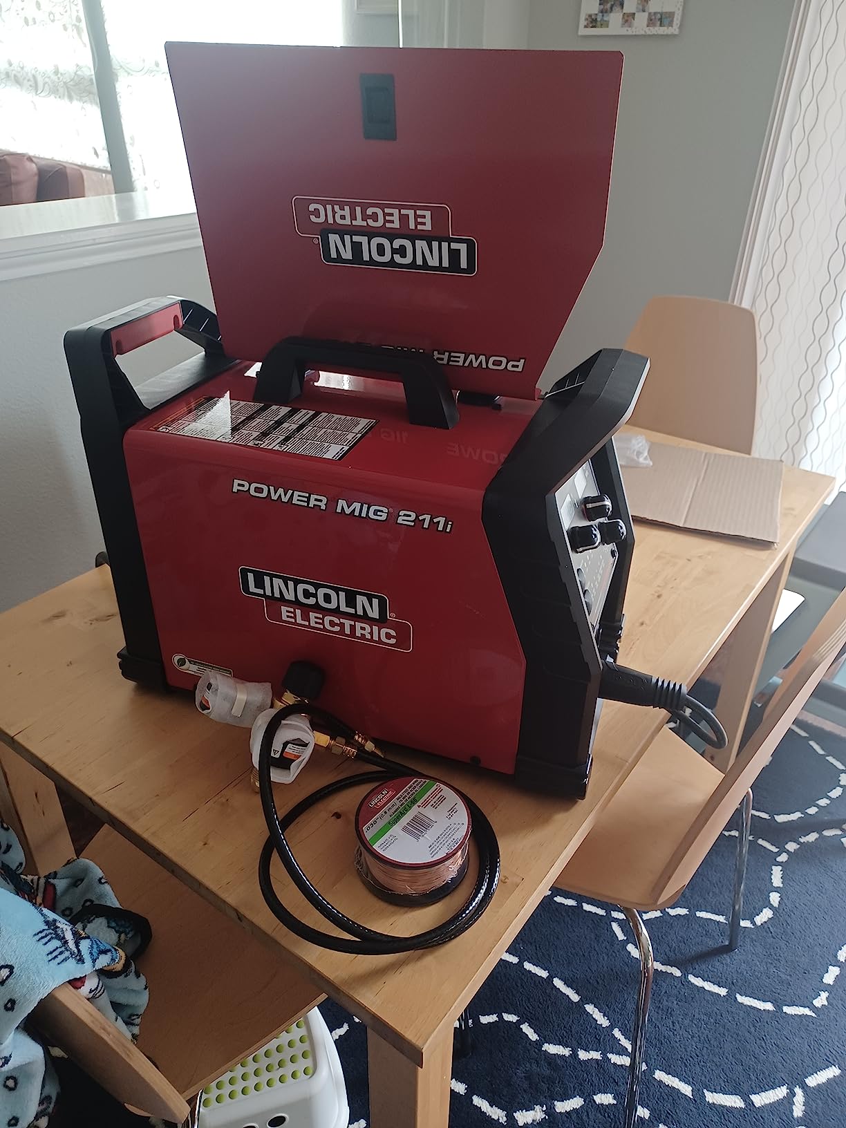 Lincoln Electric Power MIG 211i MIG Welder – Dual-Voltage 120/230 V, 20-211 A Output, Flux-Cored Ready, Portable 41 lb Machine, Model K6080-1 customer photo 1