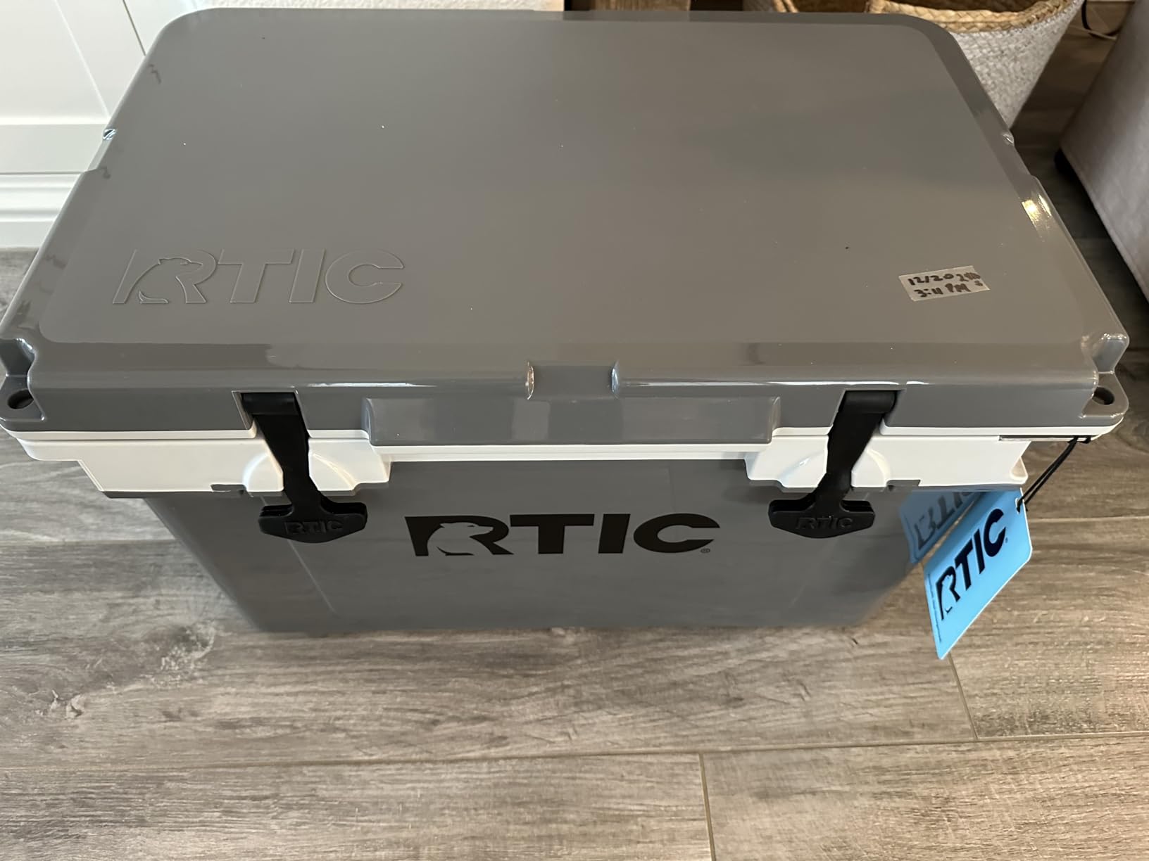 RTIC 32 QT Ultra-Light Hard Cooler | Portable Hard Ice Chest Box for Beach, Drinks, Camping, Picnic, Fishing, Boat, Barbecue, 30% Lighter Than Rotomolded customer photo 1