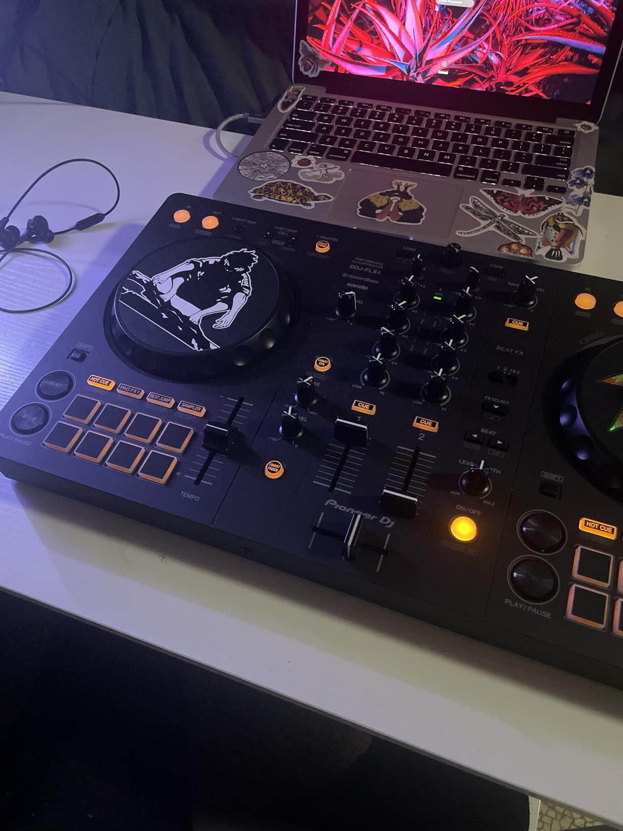 Pioneer DJ DDJ-FLX4 2-Channel DJ Controller, 16 Pads, Graphite | Easy first mixes, 2-deck growth, Smart Fader, streaming-ready, mic input for livestreaming from one device customer photo 2