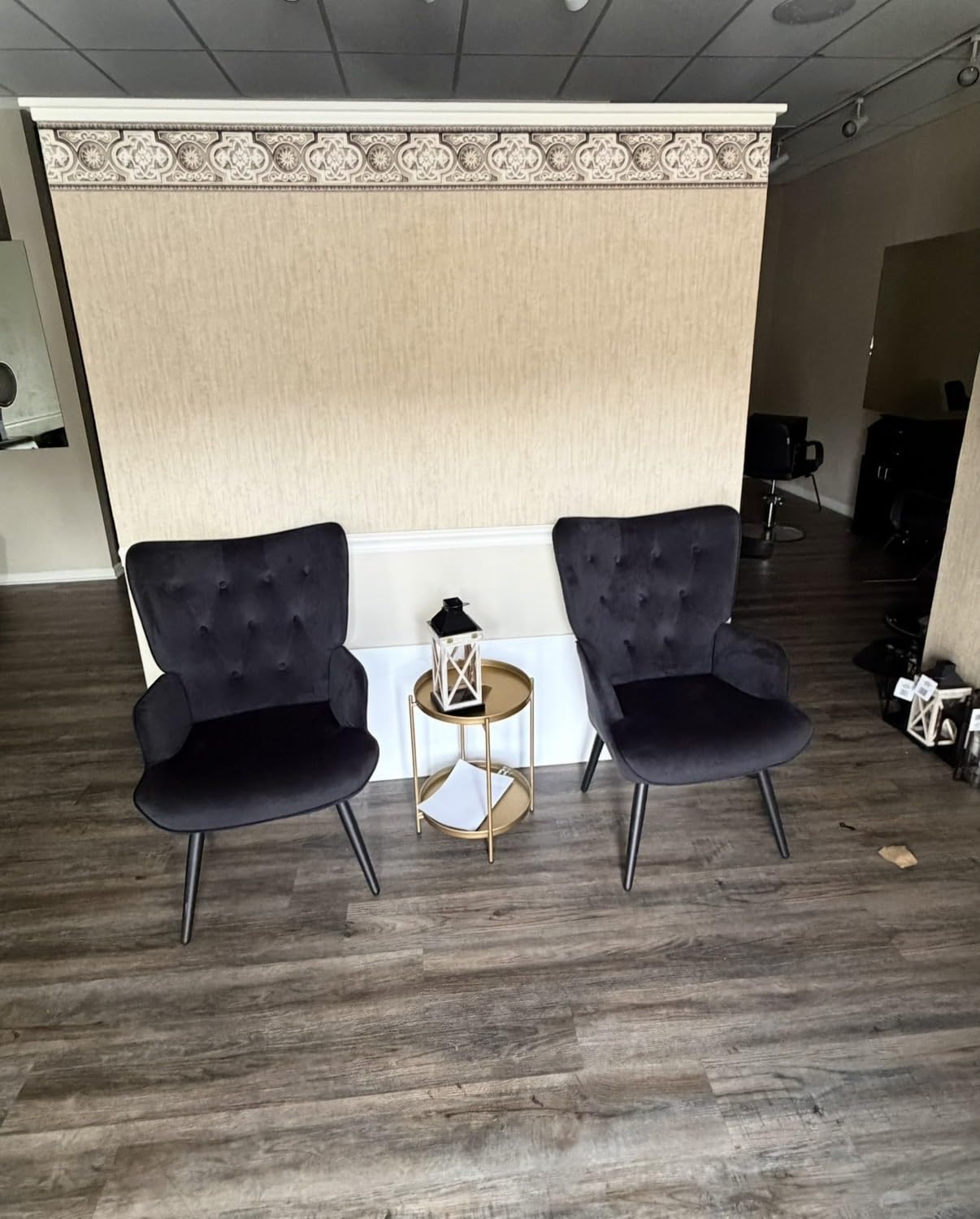 Furniliving Velvet Accent Chair Modern Upholstered Side Armchair with Tapered Legs Tufted Button Wingback Sofa Chairs Tall Back Reading for Living Room Bedroom Waiting Room, Black customer photo 1