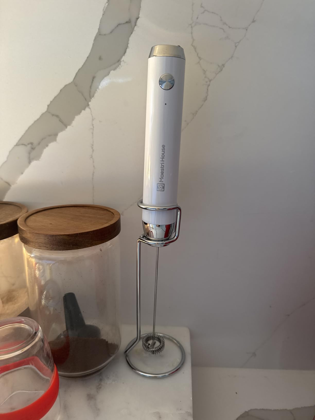 Maestri House LunaFro Rechargeable Milk Frother, Stand & 2 Detachable Whisks | 1200mAh Battery Frother for Lattes, Cappuccino, Matcha Powdered Supplements customer photo 2