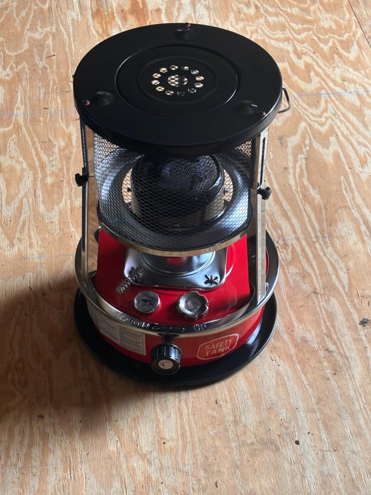 Kerosene Heater, Kerosene Heaters for Indoor Use, Portable Heater for Camping, Kerosene Stove Non Electric Heaters for Outdoor, Emergency Oil Heater for Heating, Garage, Cooking(6L, Red) customer photo 1