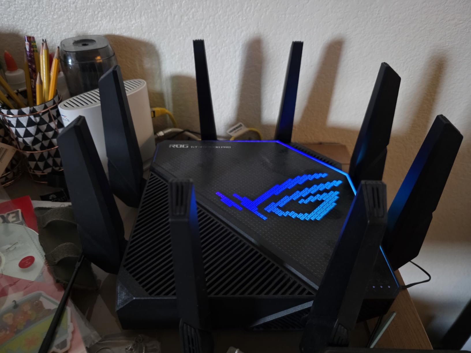 ASUS ROG Rapture GT-AX11000 Pro Tri-Band WiFi 6 Extendable Gaming Router, 10G & 2.5G Ports, ASUS RangeBoost Plus, Triple-Level Game Acceleration, Subscription-Free Network Security, AiMesh Compatible customer photo 1