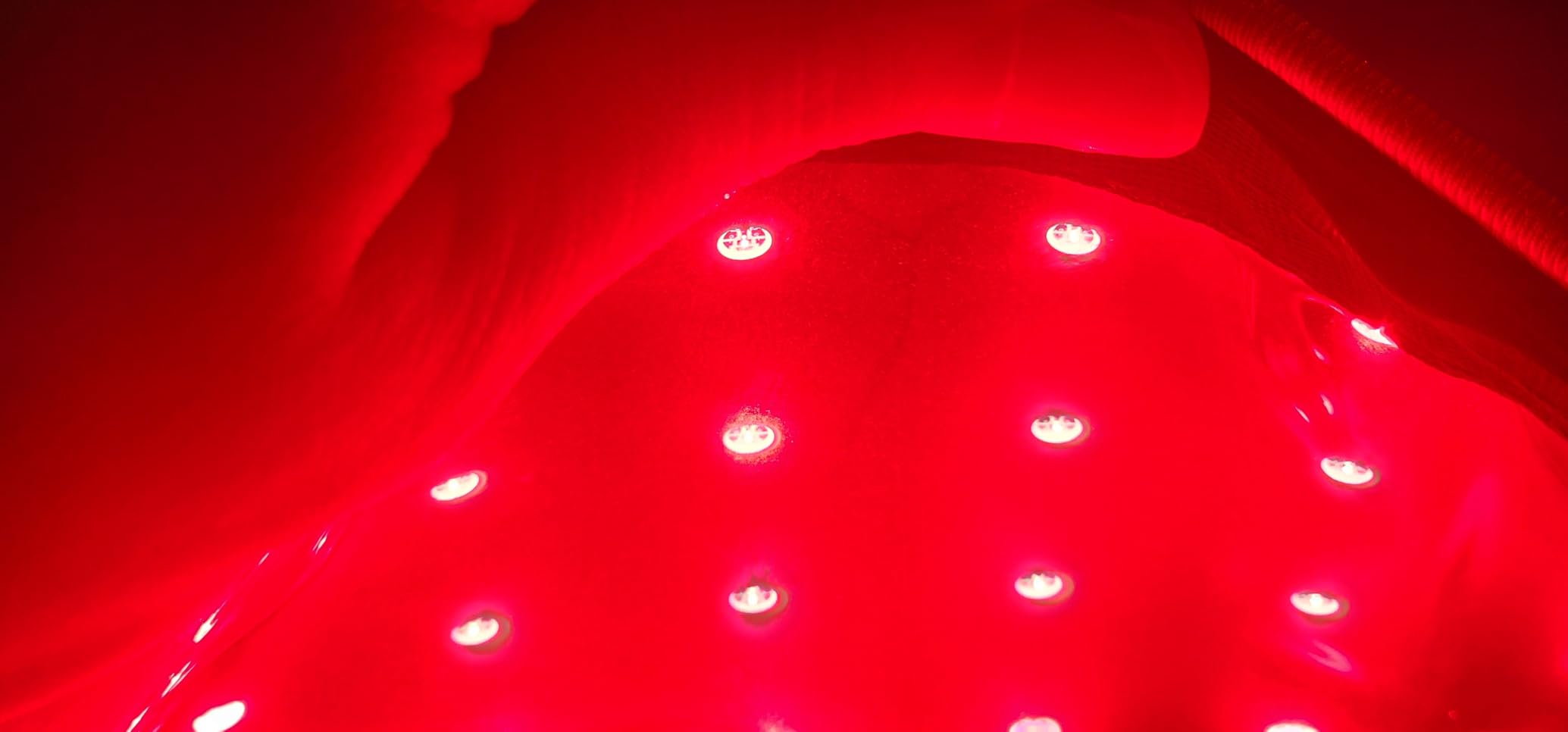 BestQool Red Light Therapy for Body, FSA-HSA Infrared Light Therapy Pad | 660nm 850nm Triple Chips LED Light Therapy Belt with Timer, Wearable Wrap Pad for Knee, Back, Waist & Elbow, 43W customer photo 1