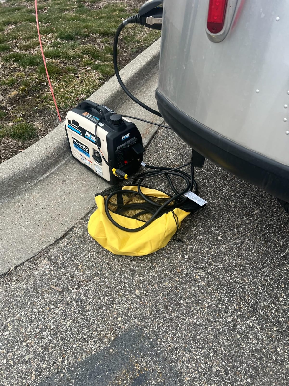 Pulsar PGD40ISCO Ultra Light Quiet 4000W Portable Gas Inverter Generator customer photo 2