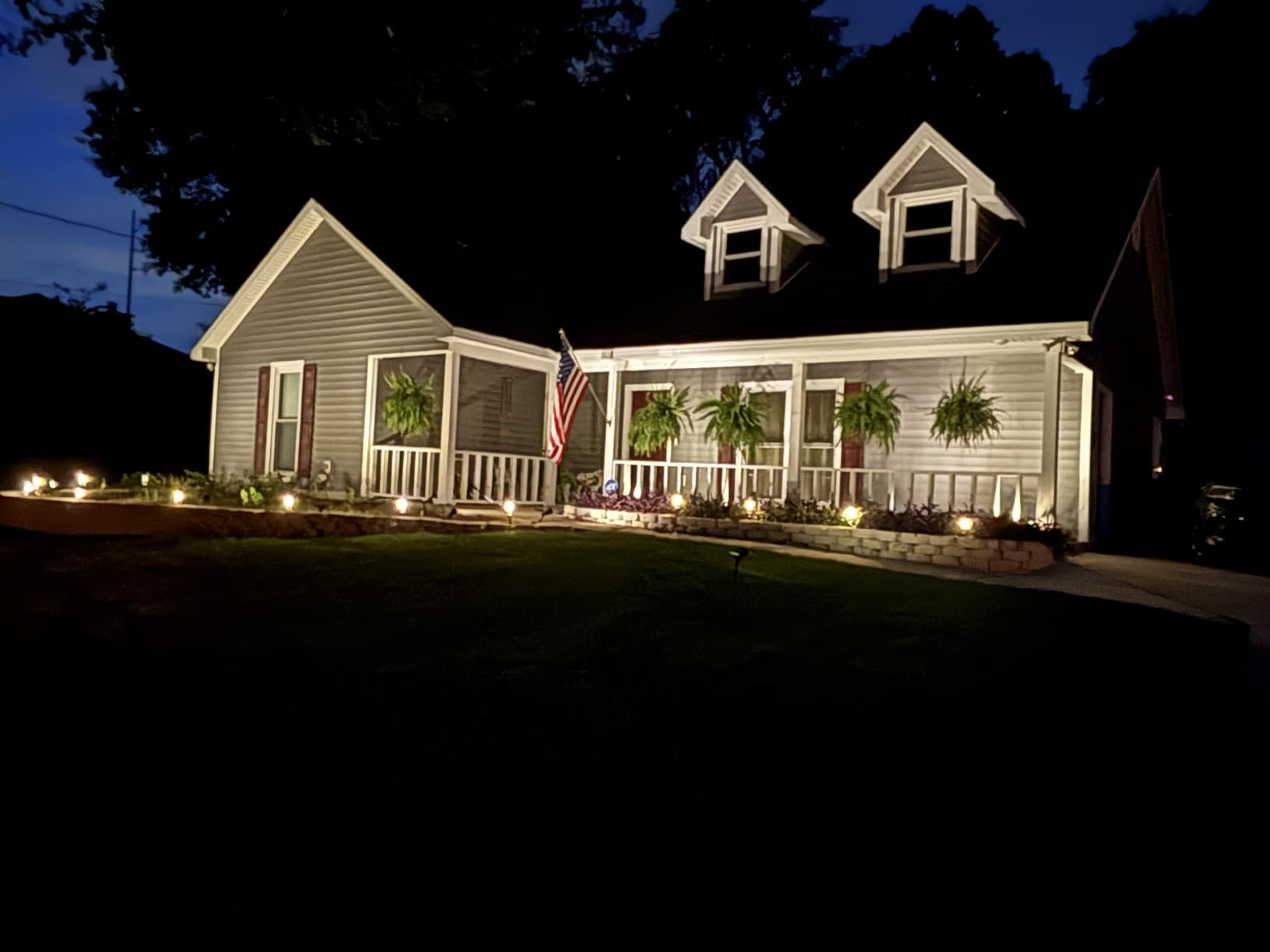 BITPOTT Solar Lights Outdoor, 8 Pack, Warm White, IP65 customer photo 1